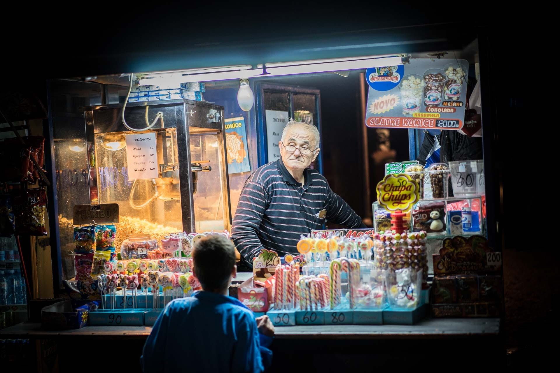 buying, illuminated, old man, market stand, real people, adult, consumerism, people, food and drink, standing, portrait, customer, 1080P, market, city Life, HD Wallpaper