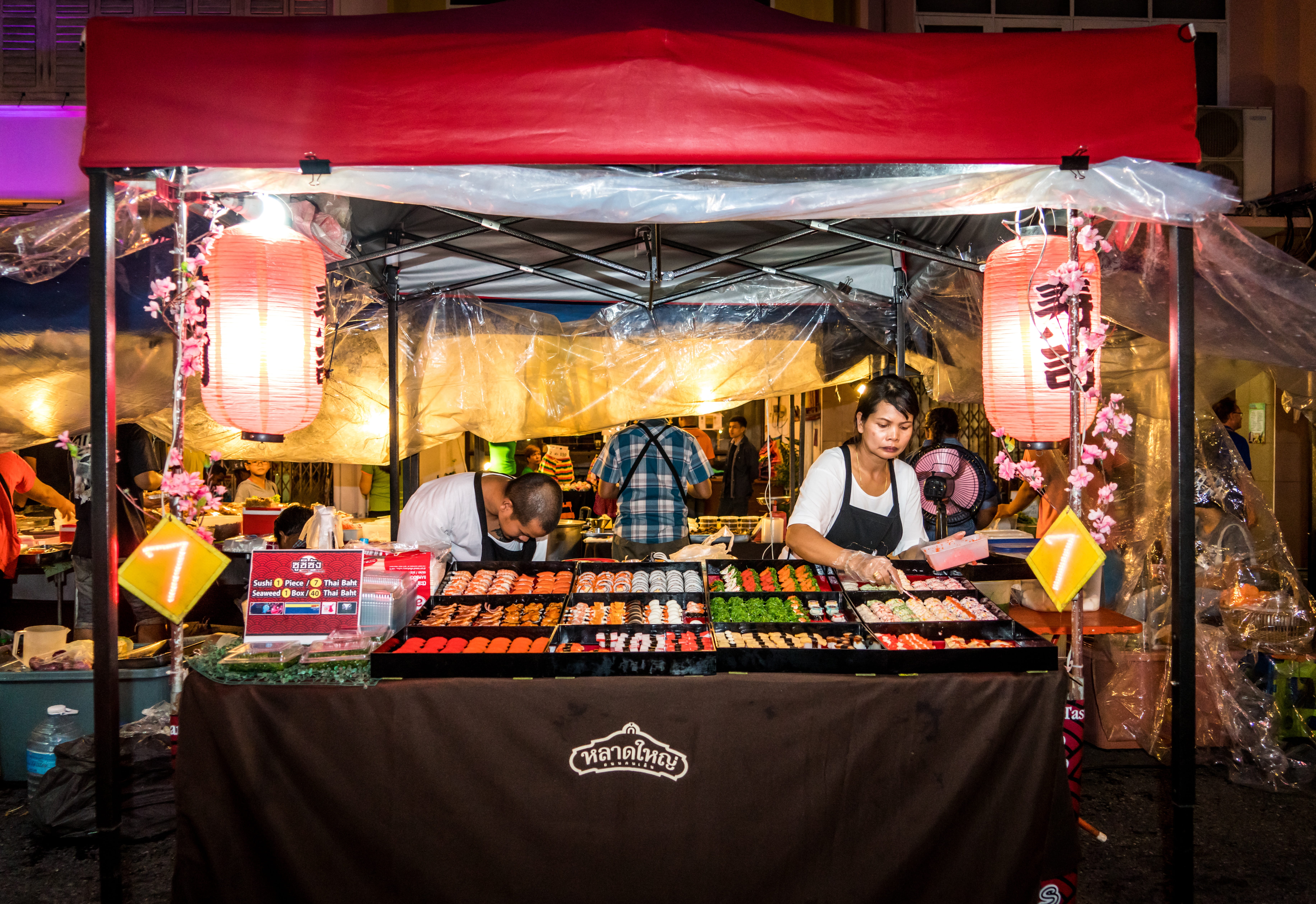 waist up, thailand, small business, food and drink, shopping, asia, people, food, variation, concession stand, phuket, restaurant, retail, street, store, HD Wallpaper