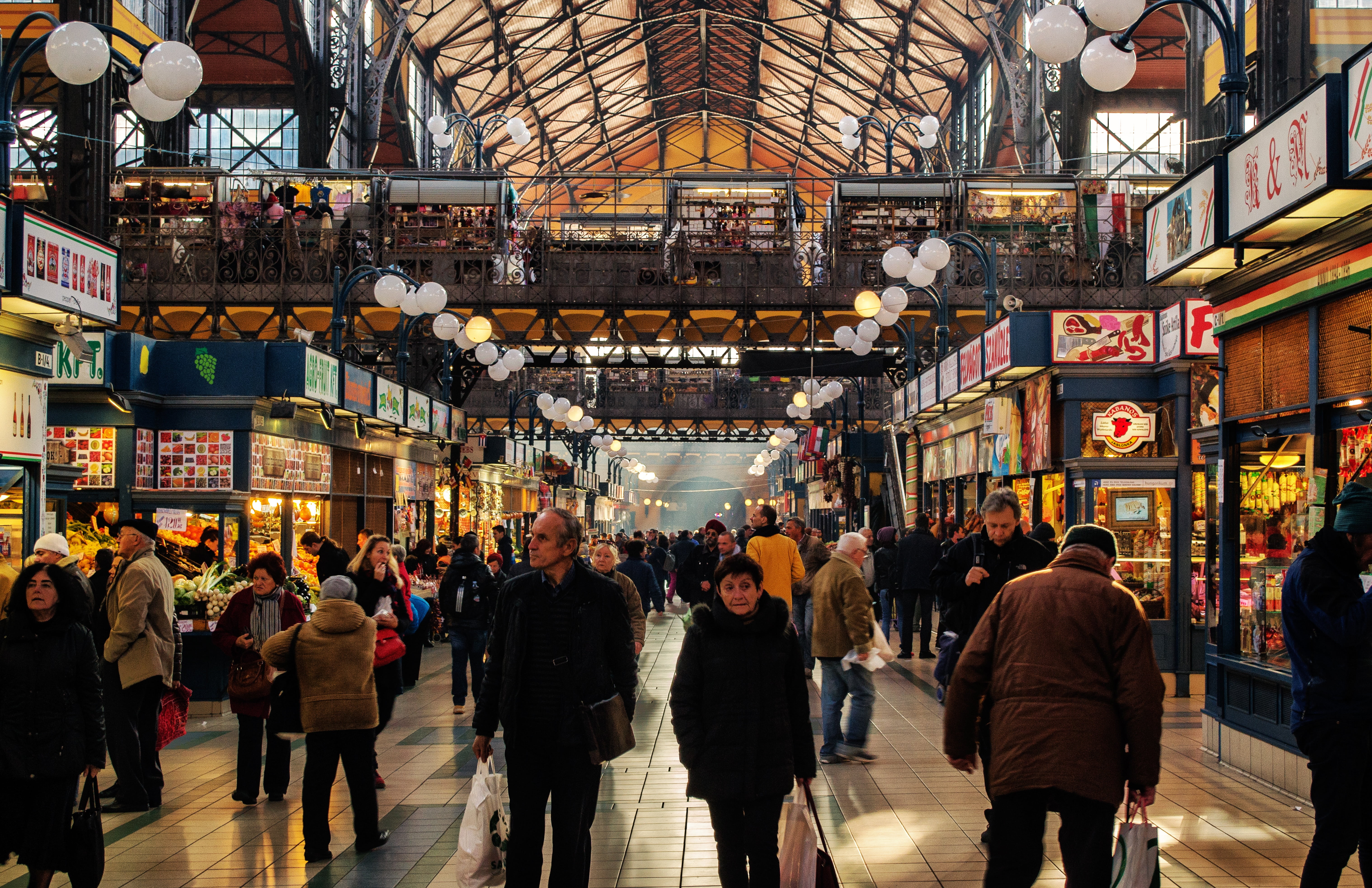 market, 5K, crowd, leisure activity, text, man, local market, group of people, central, travel, walking, travel destinations, paprika, city, poultry, building exterior, HD Wallpaper