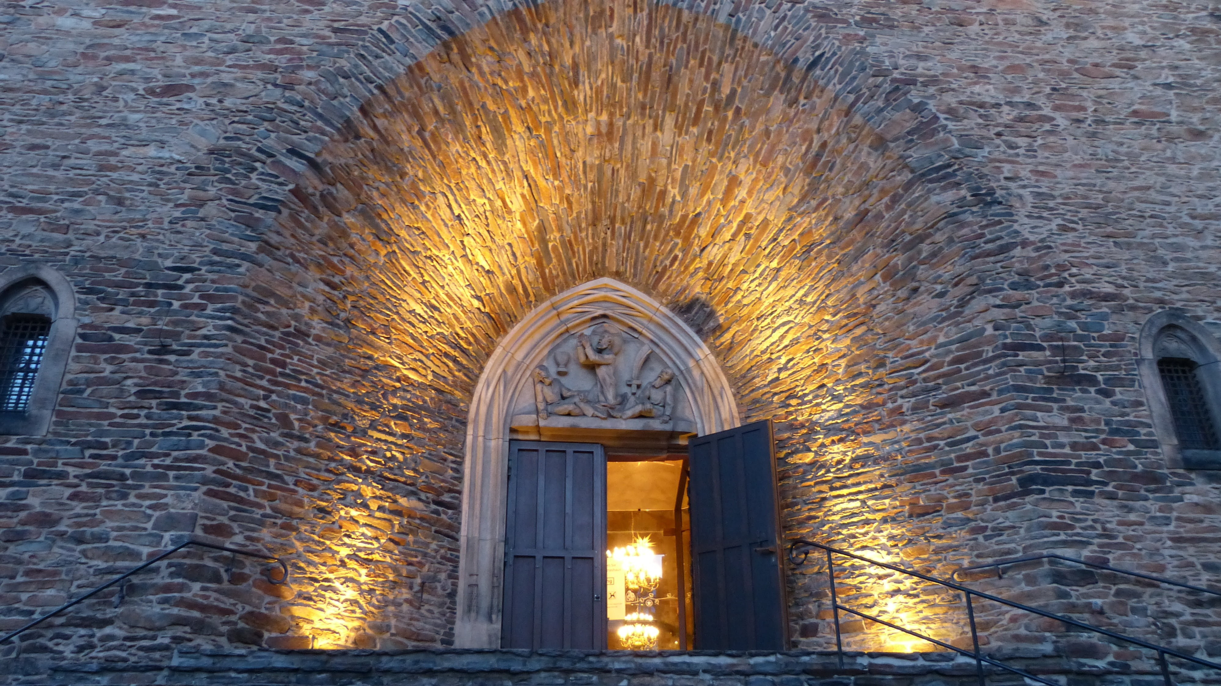 belief, door, brick, architecture, entrance, brick wall, wall, building, building exterior, old, arch, lighting, old building, no people, annaberg, spirituality, HD Wallpaper