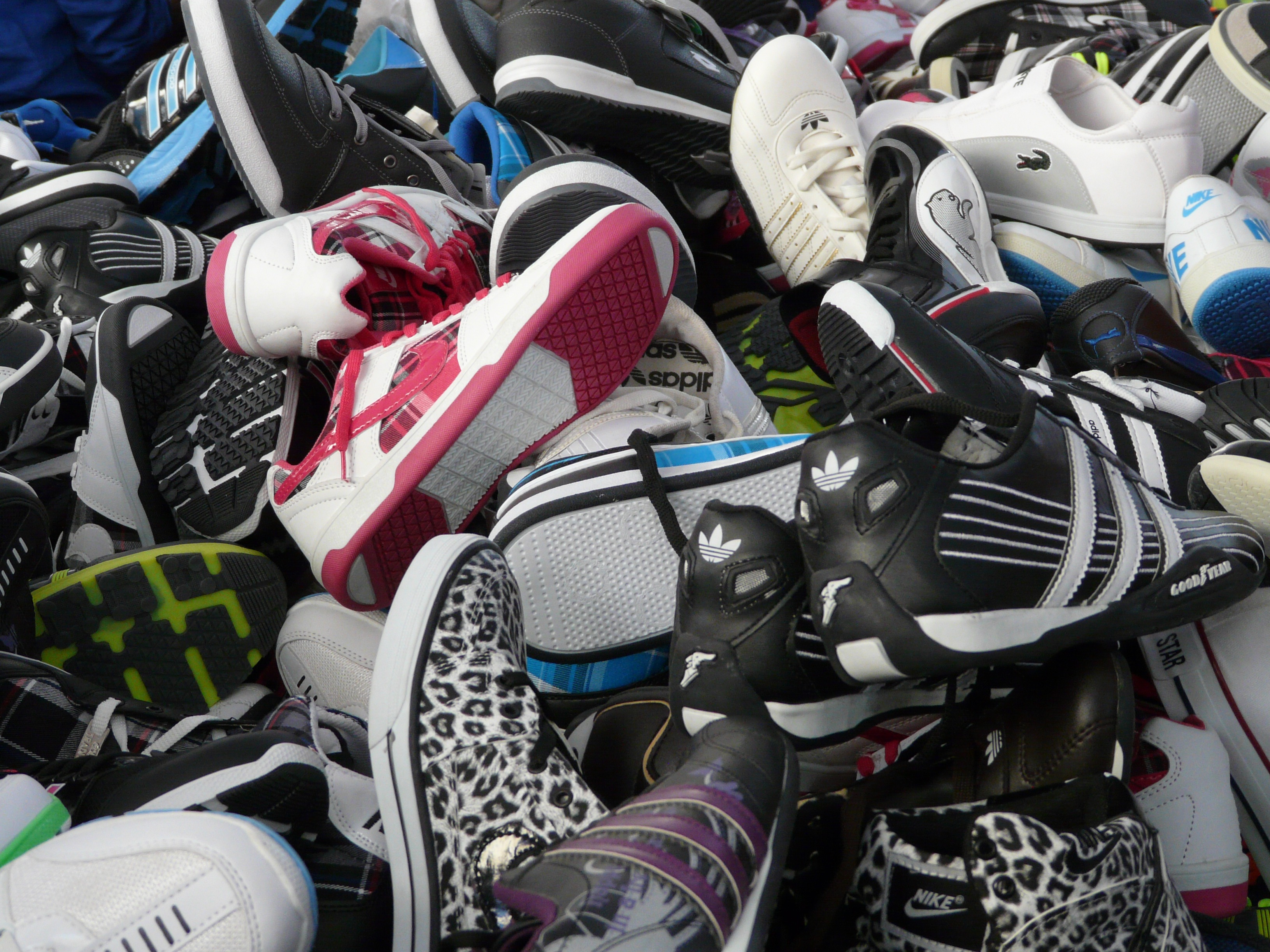 2K, large group of objects, strength, no people, sport, abundance, variation, still life, sports shoes, shoes, assorted, equipment, day, backgrounds, outdoors, HD Wallpaper