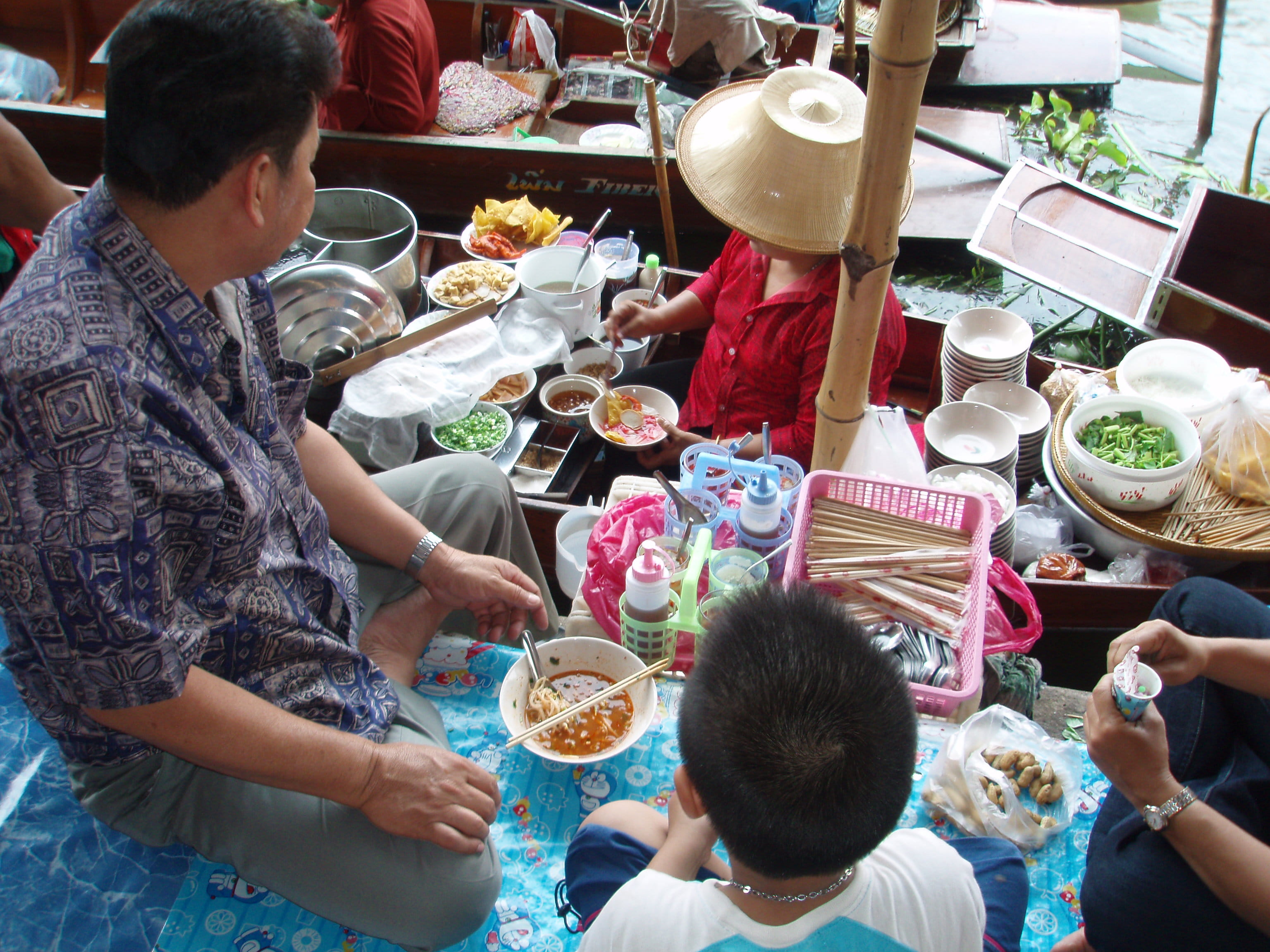 food, leisure activity, high angle view, adult, drink, business, floating market, bangkok, market, table, cooking, damnoen saduak, refreshment, women, people, HD Wallpaper
