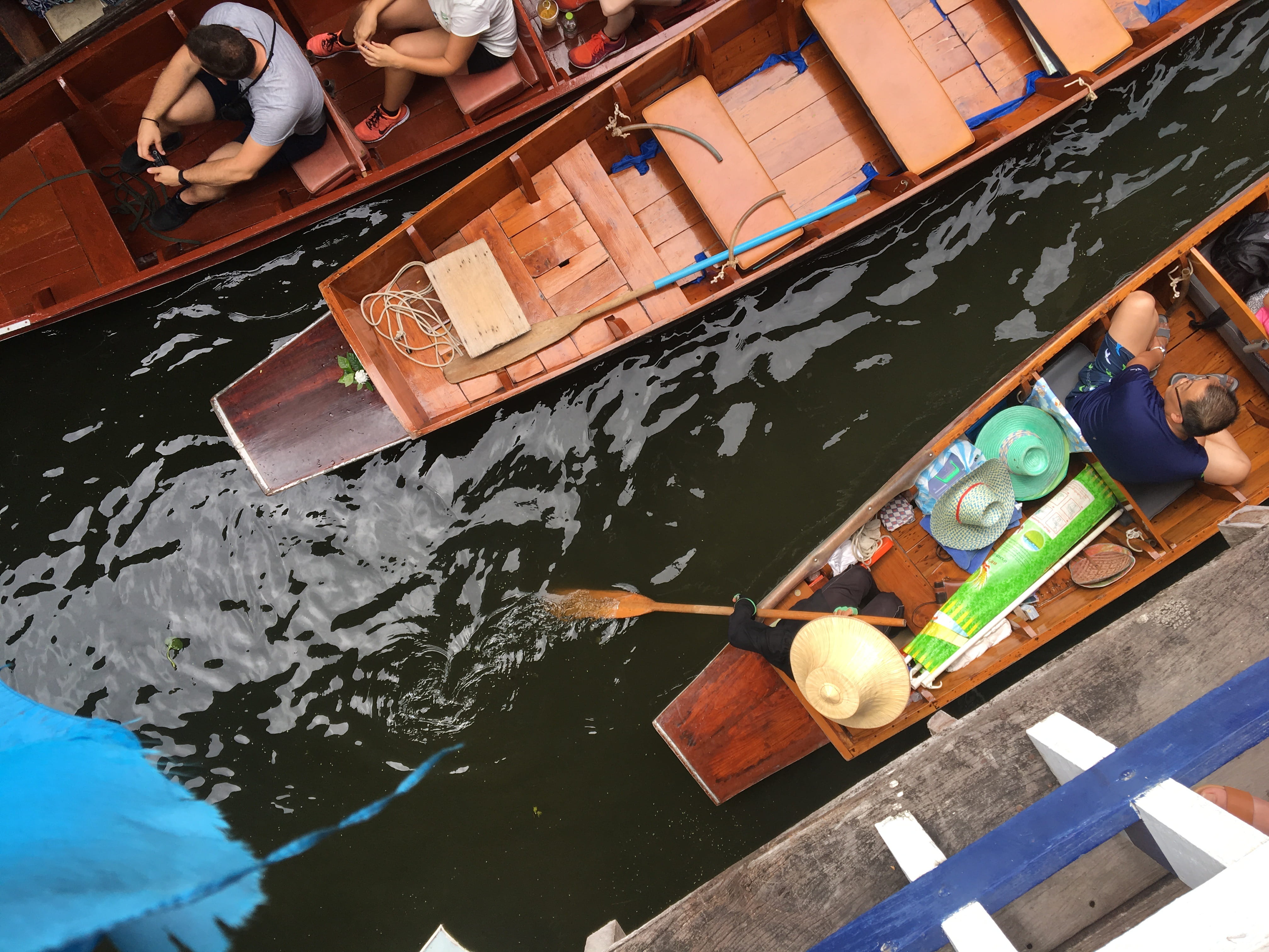 leisure activity, floating, real people, urban, top view, local, men, nature, damnoen sadual, wood - material, water, women, container, lifestyles, thailand, HD Wallpaper