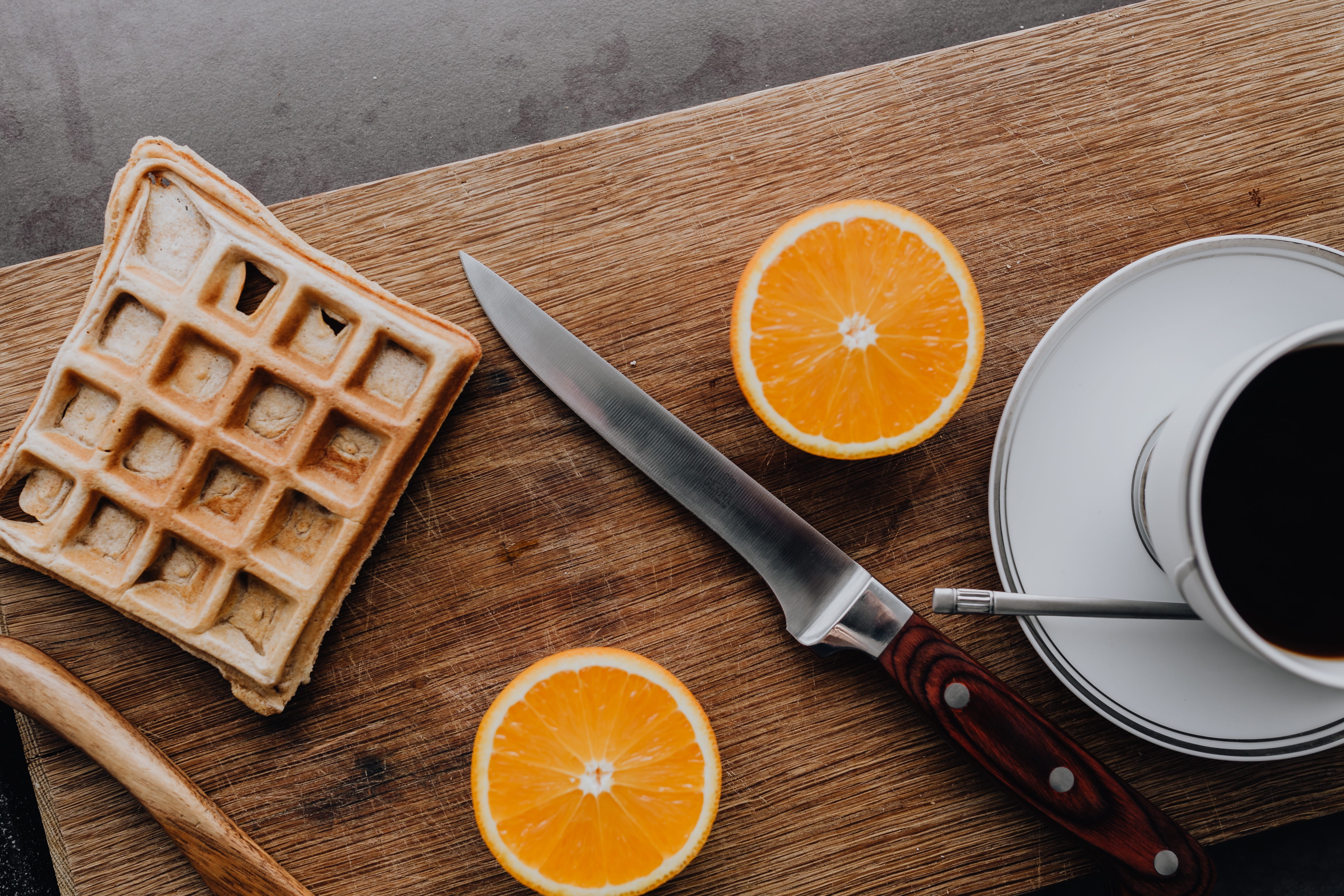 knife, table knife, oranges, kitchen utensil, vitamin, mug, breakfast, no people, healthy eating, table, fresh, freshness, food, food and drink, indoors, HD Wallpaper