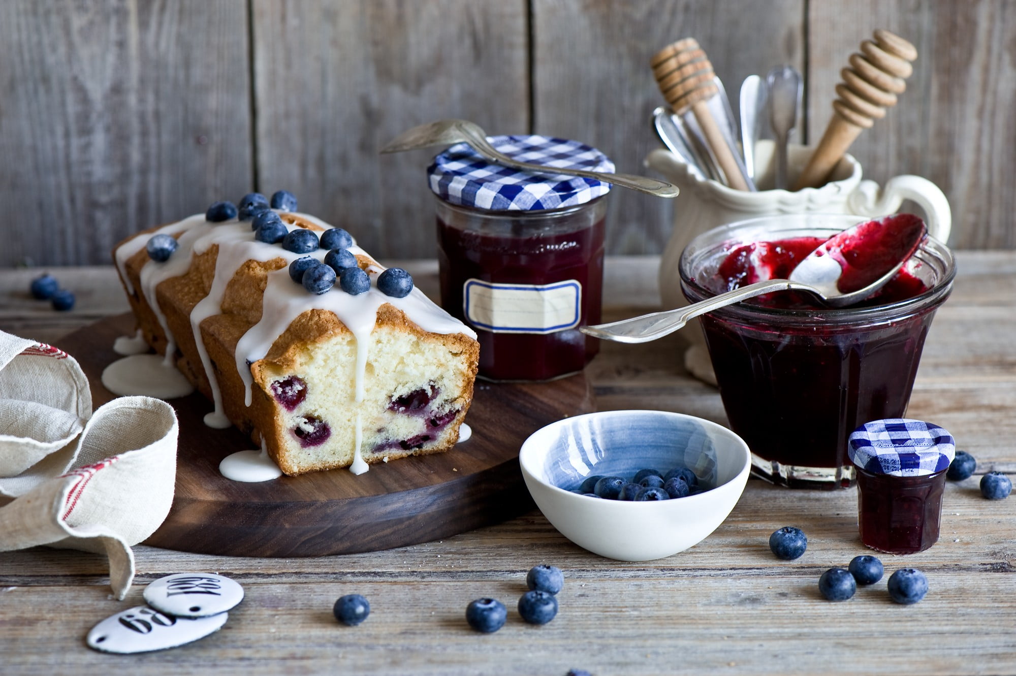 blueberries, ready-to-eat, indulgence, sweet food, wood - material, household equipment, spoon, food and drink, berry fruit, kitchen utensil, temptation, HD Wallpaper