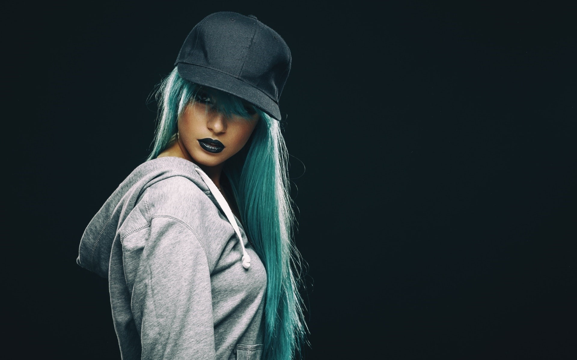 1080P, women, copy space, makeup, long hair, hat, beauty, beautiful woman, hood - clothing, hairstyle, indoors, standing, adult, model, young adult, studio shot, HD Wallpaper
