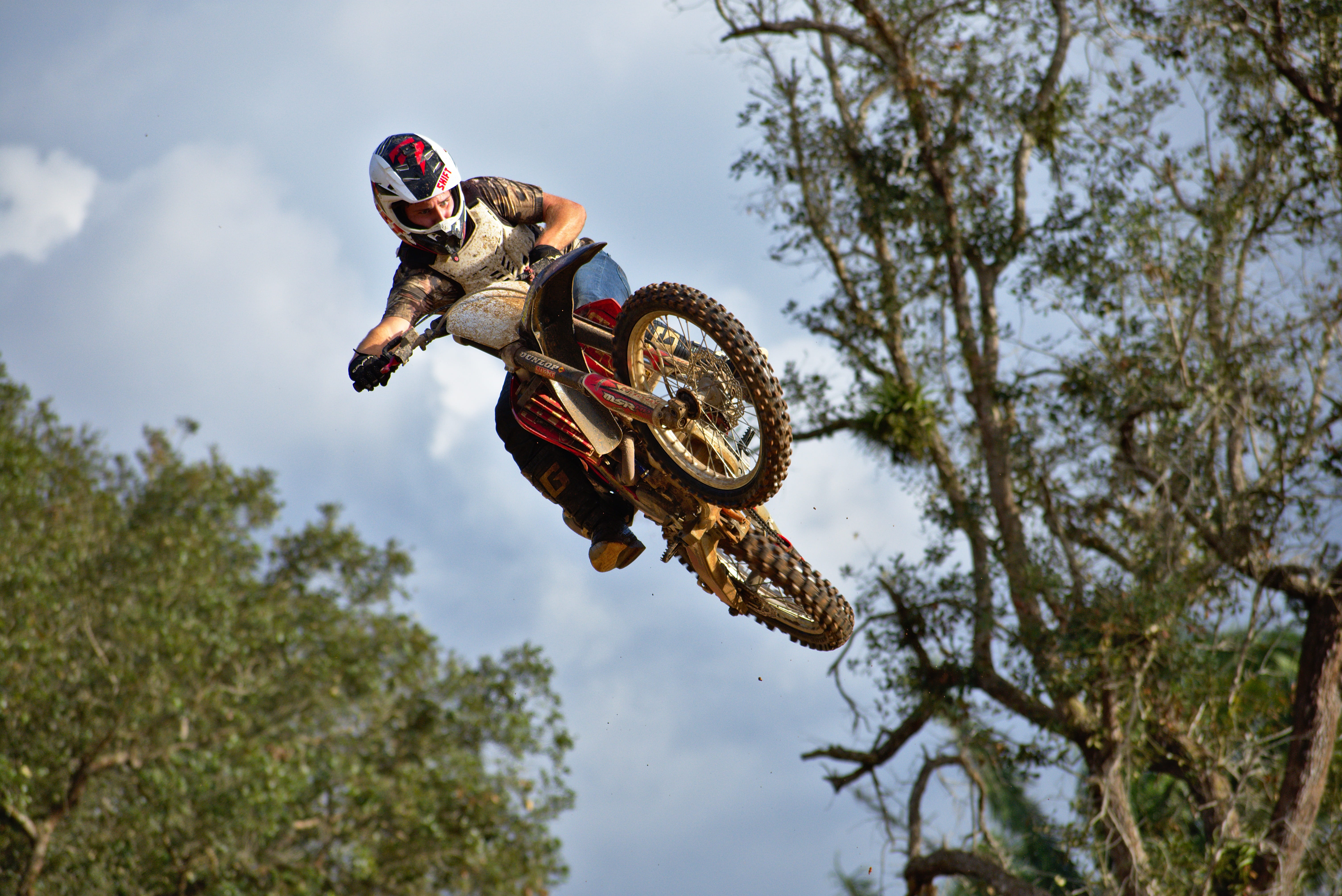 full length, outdoorsman, dirtbike, plant, sport, nature, men, low angle view, motion, 5K, rider, action, redneck, ramp, people, extreme sports, leisure activity, HD Wallpaper