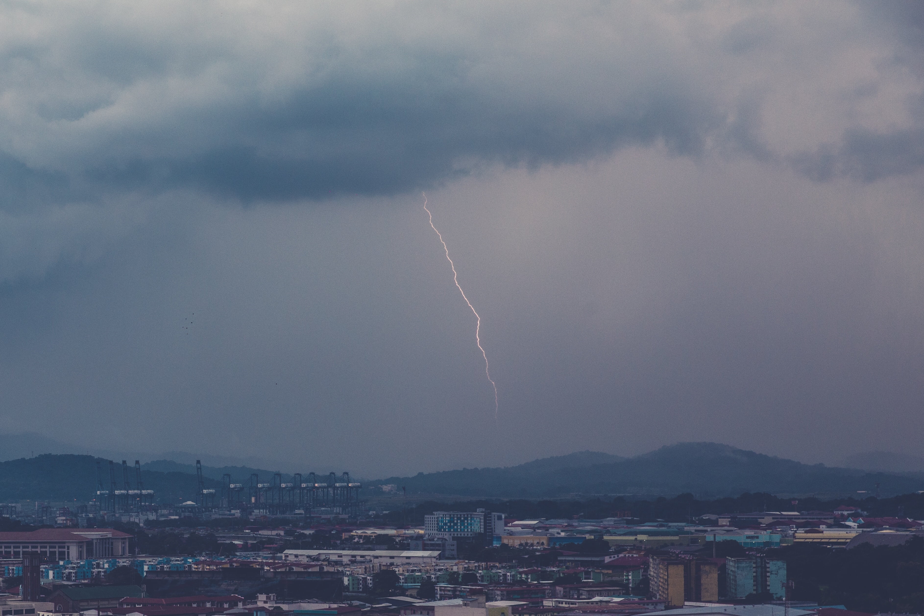 thunderstorm, no people, cloud - sky, storm, urban, mid, thunder, beauty in nature, air, dark, power in nature, high, outdoors, residential district, weather, HD Wallpaper