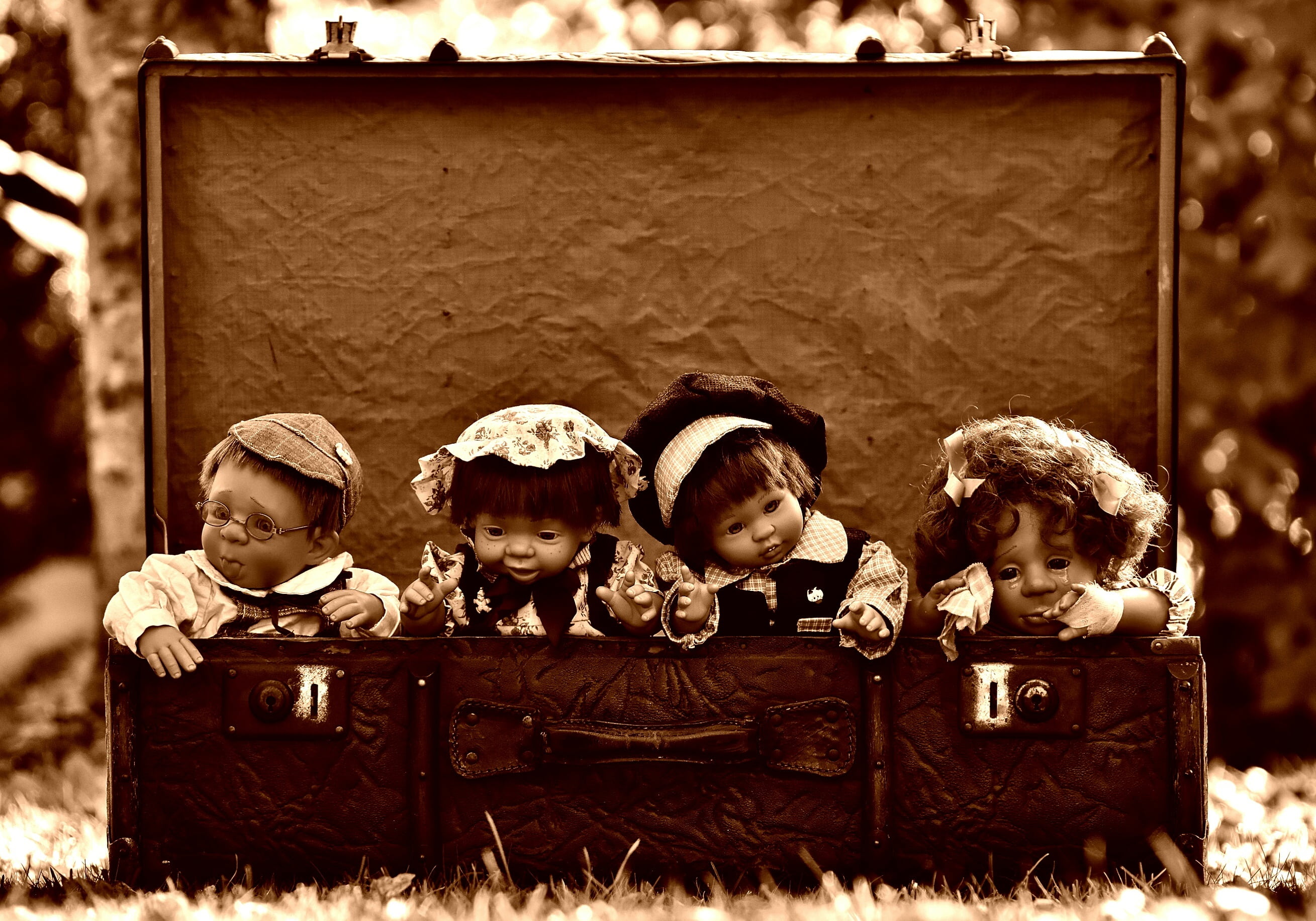 old-fashioned, men, antique, family, sister, boys, portrait, old, retro Styled, happiness, 2K, toys, headshot, children, funny, luggage, offspring, innocence, HD Wallpaper
