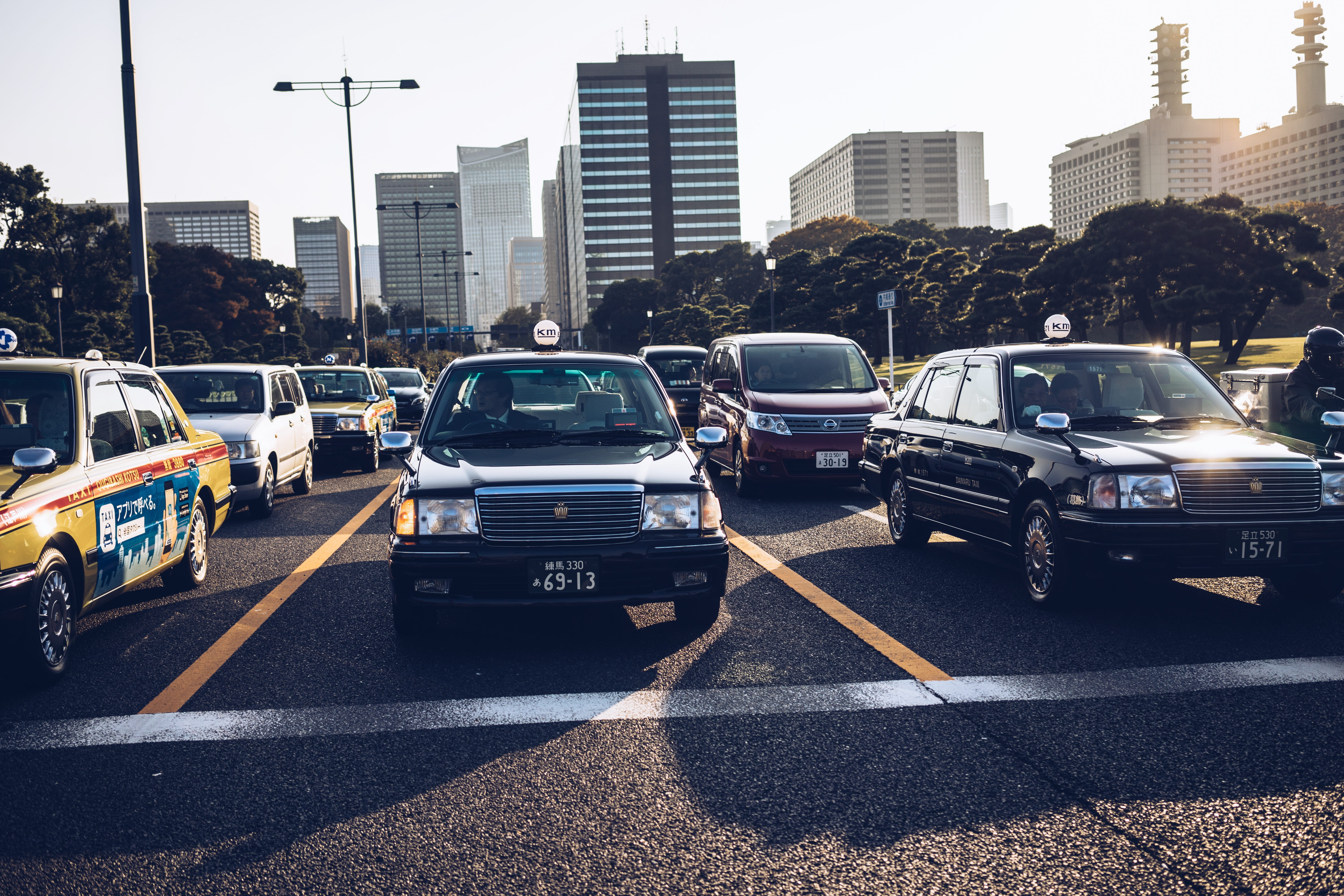 car, city street, japan, office building exterior, outdoors, city, 5K, sky, motor vehicle, city life, traffic, financial district, chiyoda-ku, building exterior, HD Wallpaper
