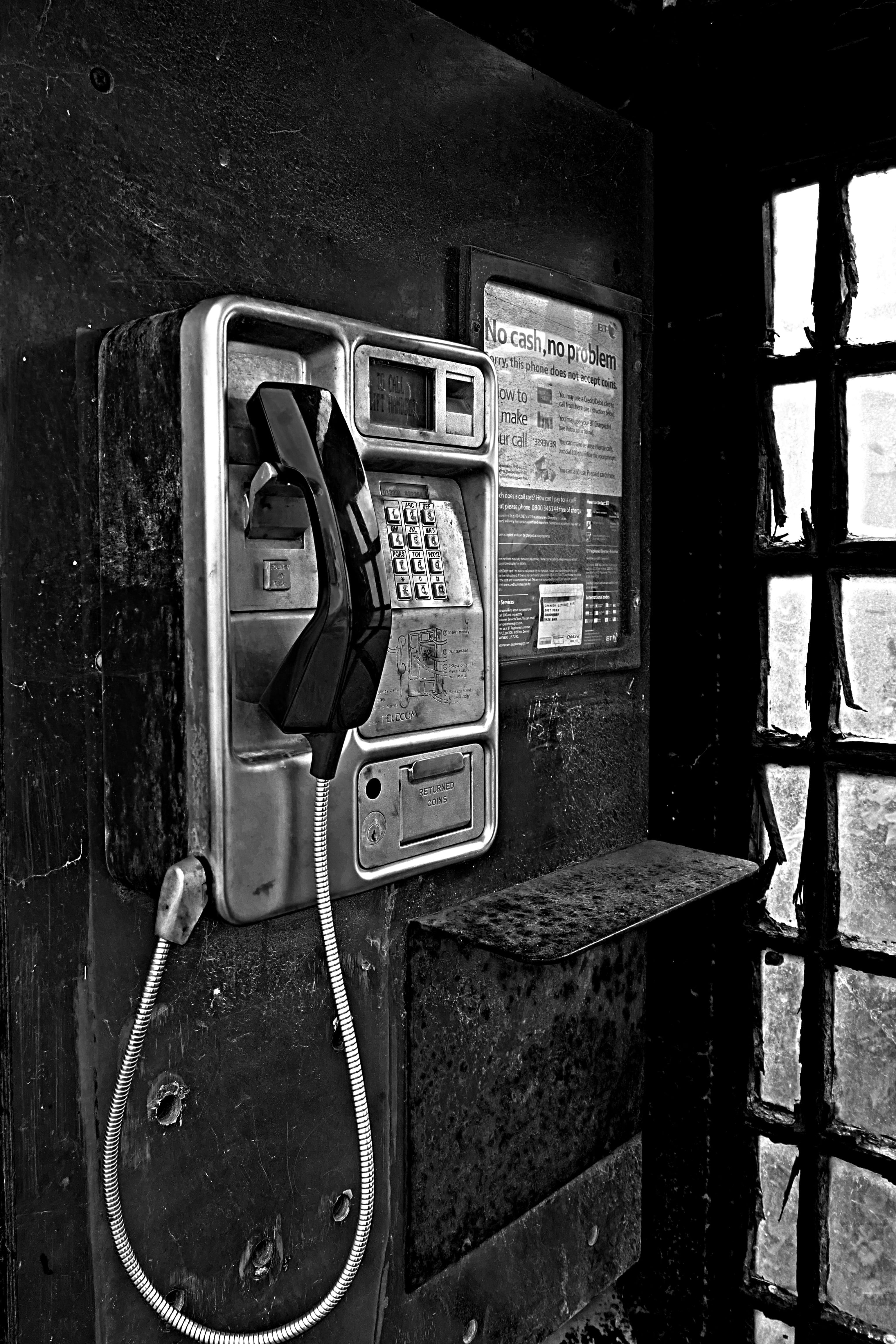 hastings, city, antique, pay phone, cash, protection, security, telephone receiver, architecture, phone booth, connection, england, damaged, technology, Phone HD Wallpaper