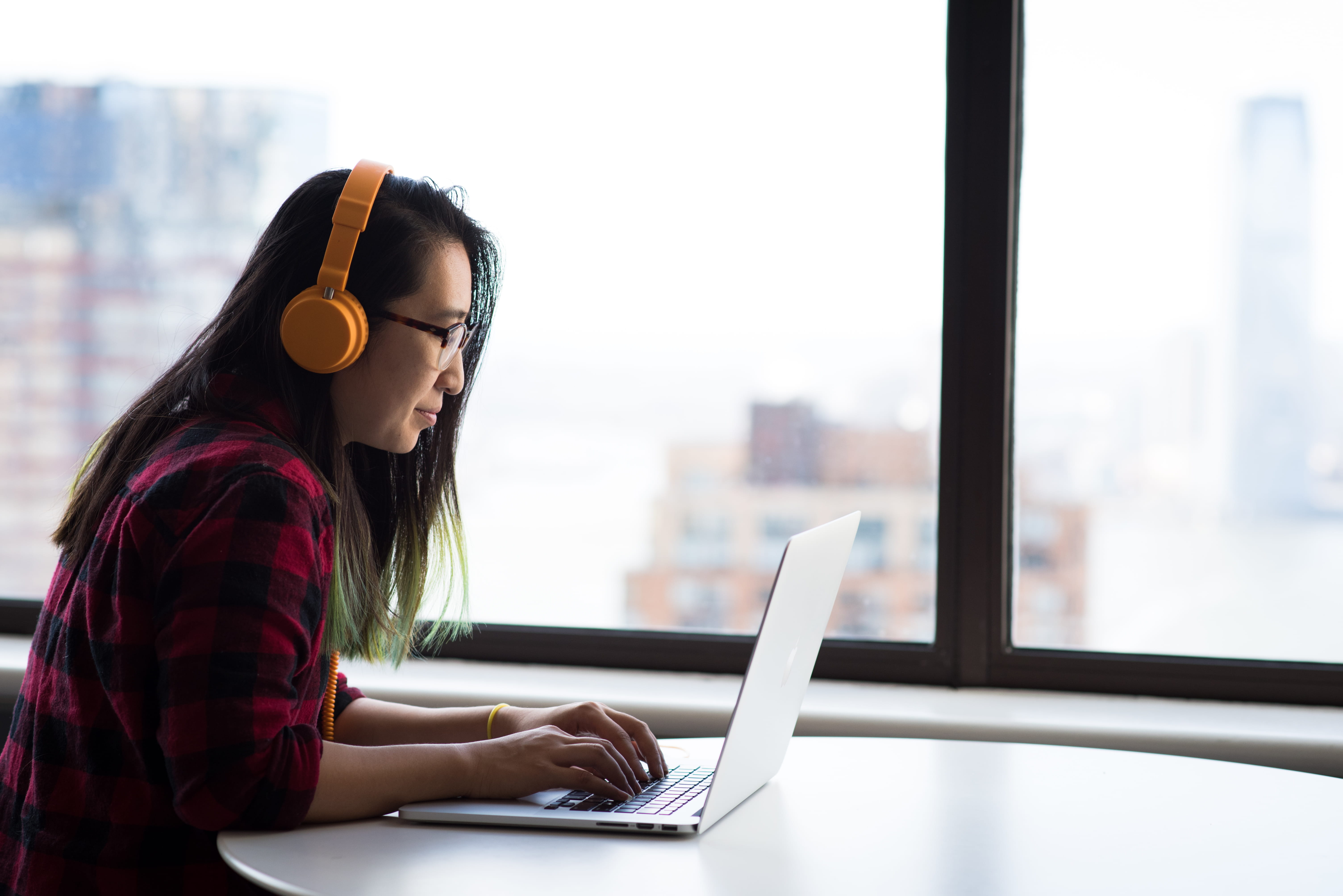 one person, listening, sitting, laptop, casual clothing, adult, using, desk, computer, glasses, girl, digital nomad, young adult, side view, 5K, lifestyles, HD Wallpaper