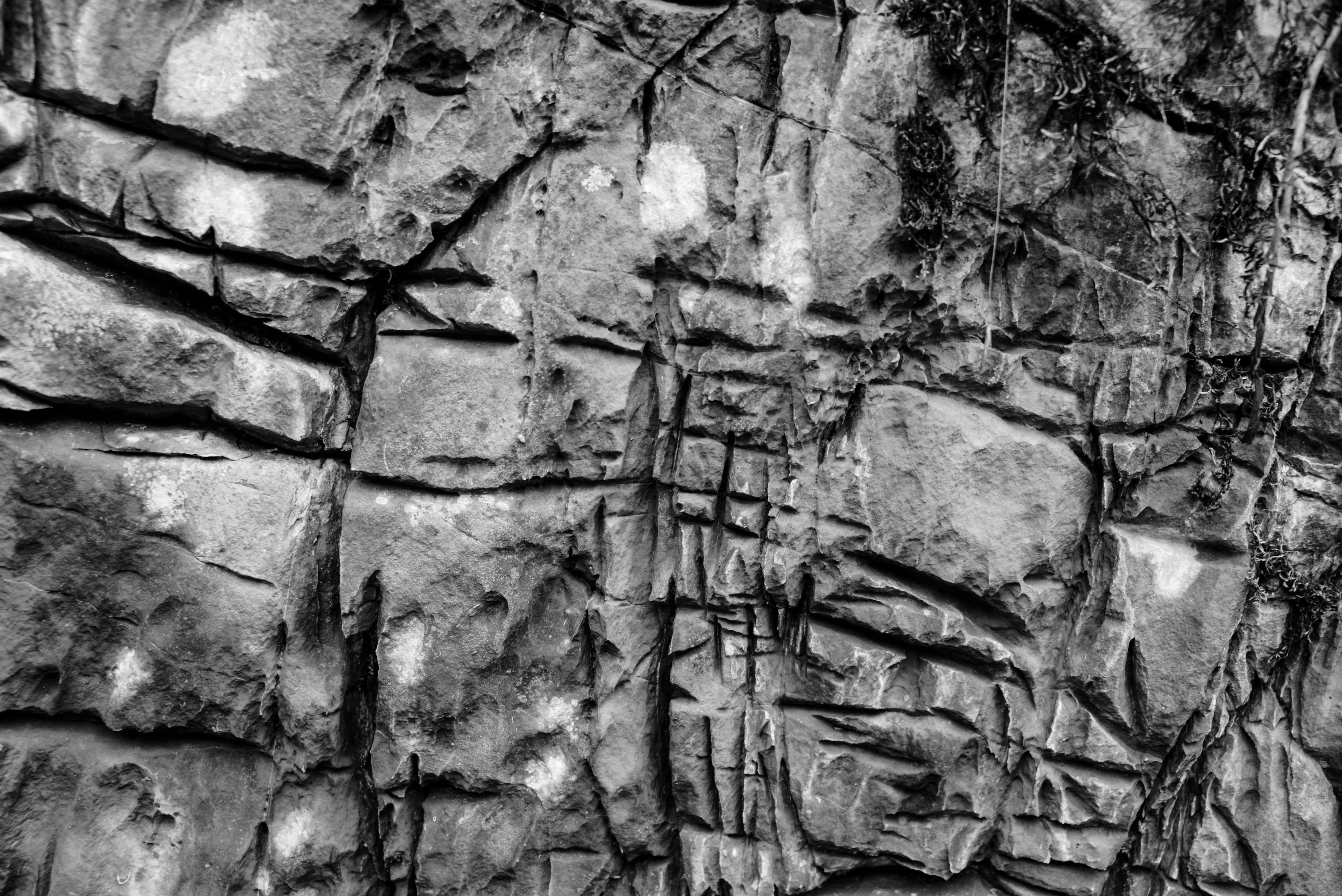 black, eroded, mothernature, no people, trunk, blackwhite, pattern, hd, day, nature photography, textured, weathered, tree trunk, architecture, outdoors, HD Wallpaper