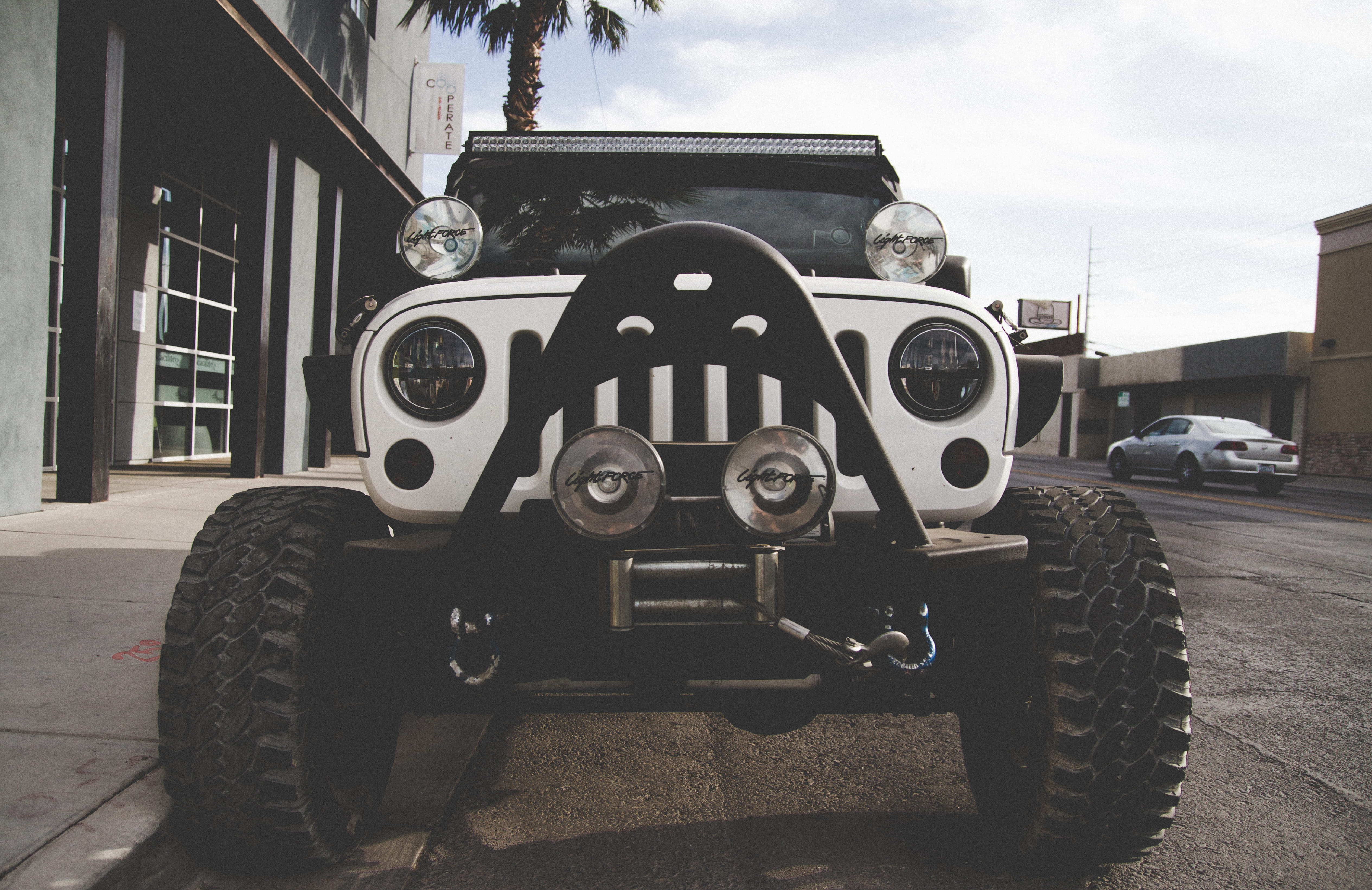 tire, no people, headlights, las vegas, off-road, day, stationary, outdoors, truck, offroad, city, car, motor vehicle, history, 4x4, transportation, neonbrand digital marketing, HD Wallpaper