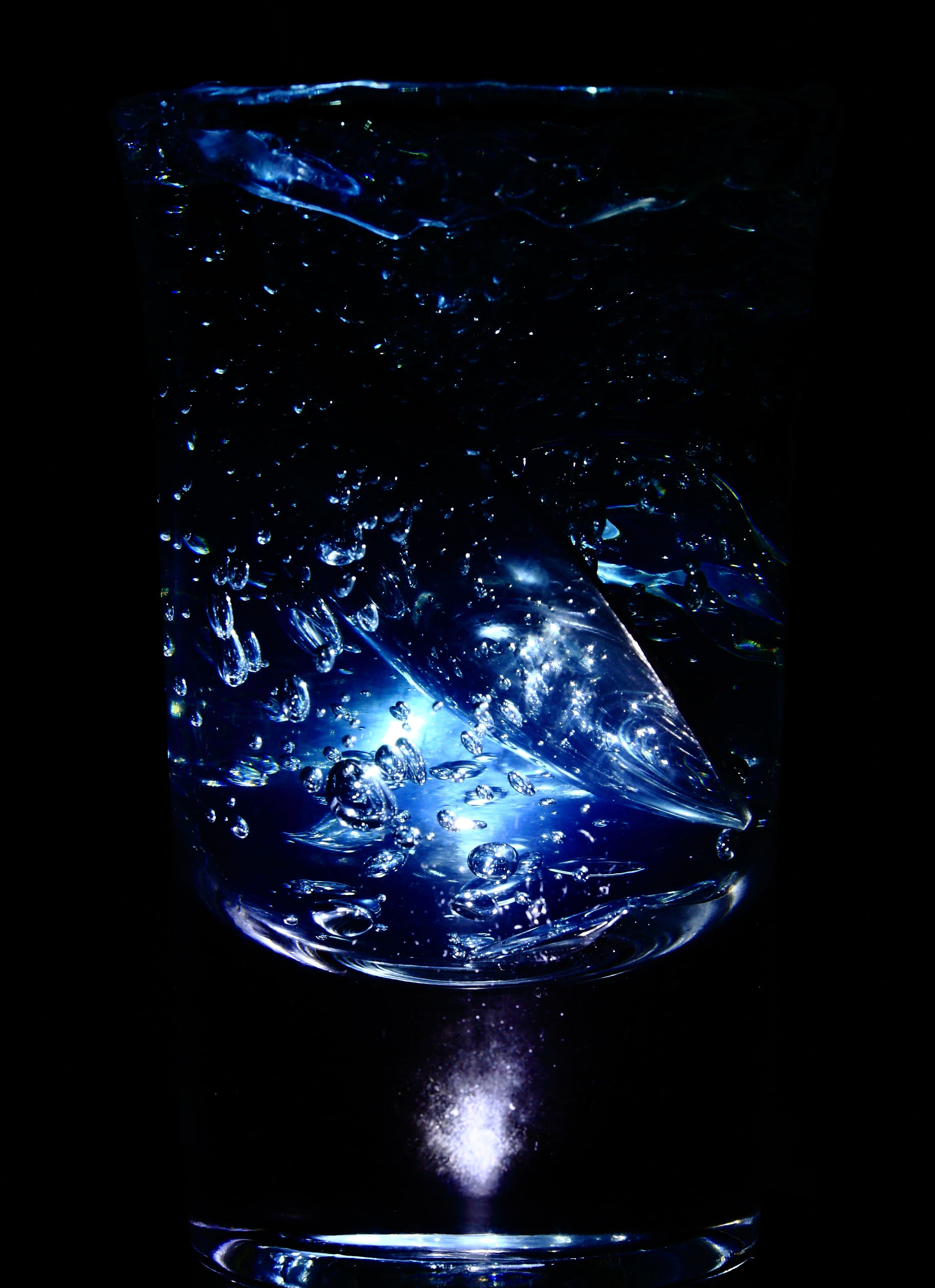 black background, dark, beautiful, mineral, object, 2K, abstract pattern, space, macro, transparent, artifact, food and drink, black color, still life, Phone HD Wallpaper