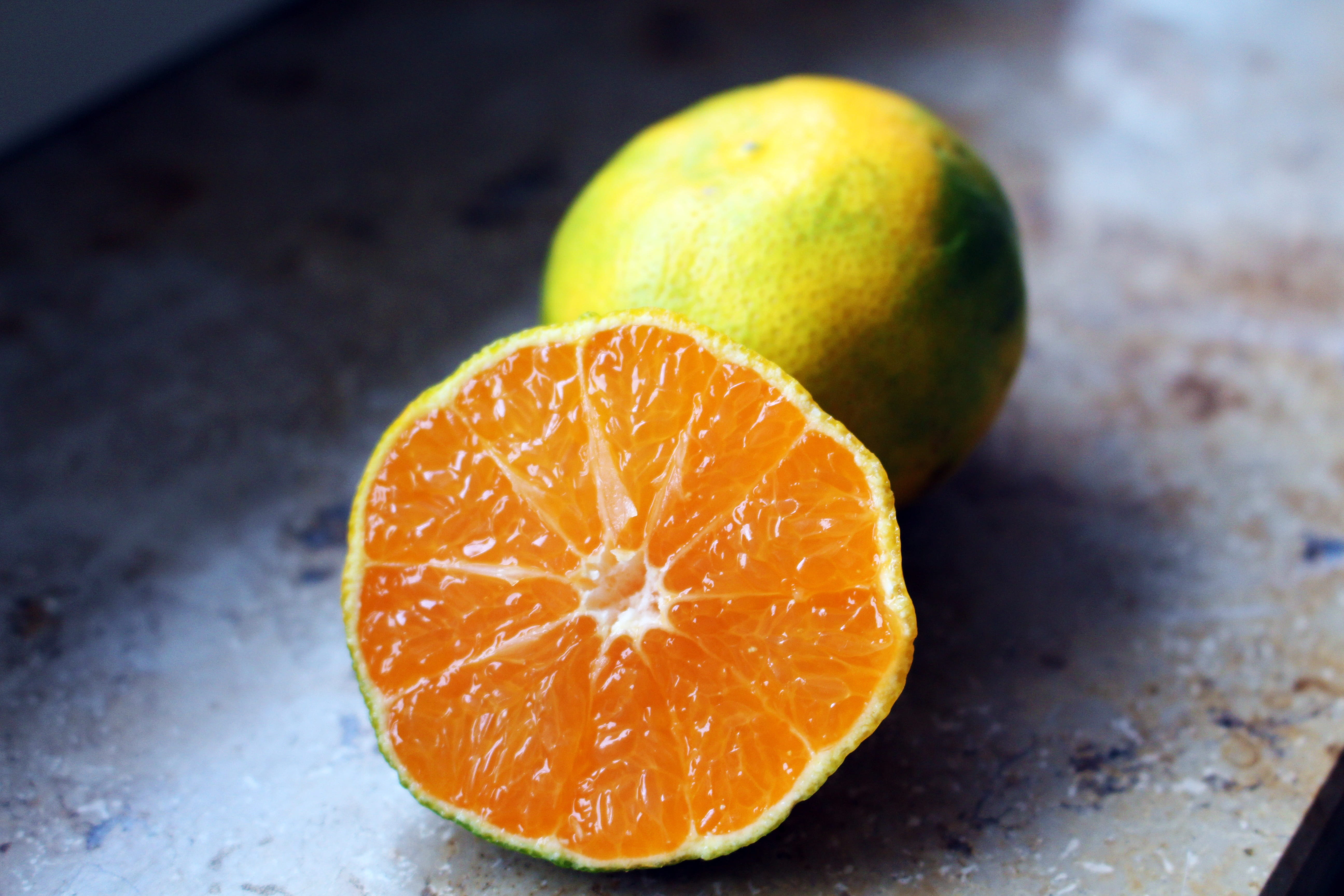 Fruit, ripe, Tangerine, colorful, wellbeing, frisch, Citrus, no people, orange Color, green tangerine, food, table, still life, healthy fruit, close, nutrition, HD Wallpaper