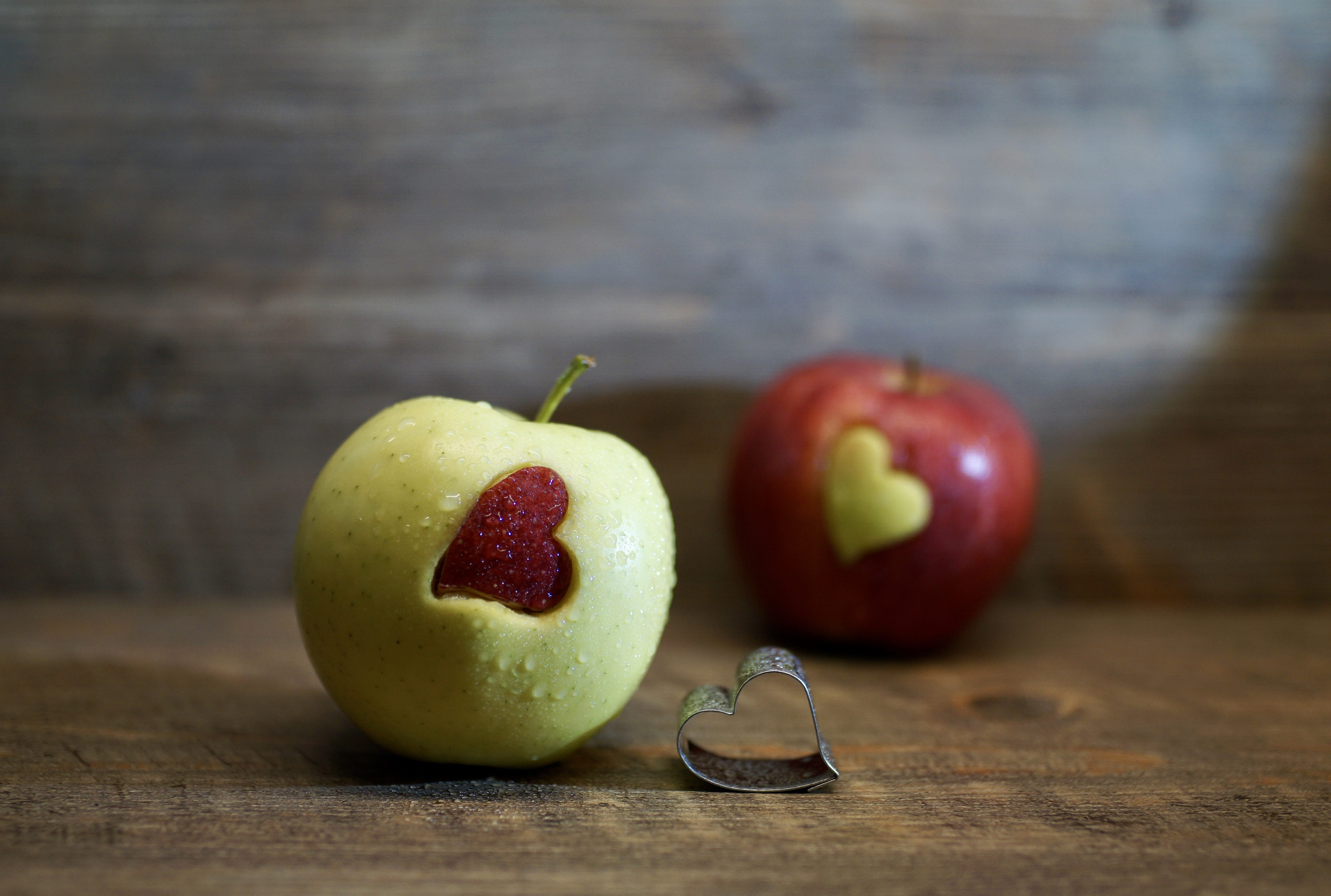 surface, fruits, decoration, lighting, 5K, valentines day, group of objects, vitamins, selective focus, apple - fruit, structure, valentine, healthy eating, HD Wallpaper