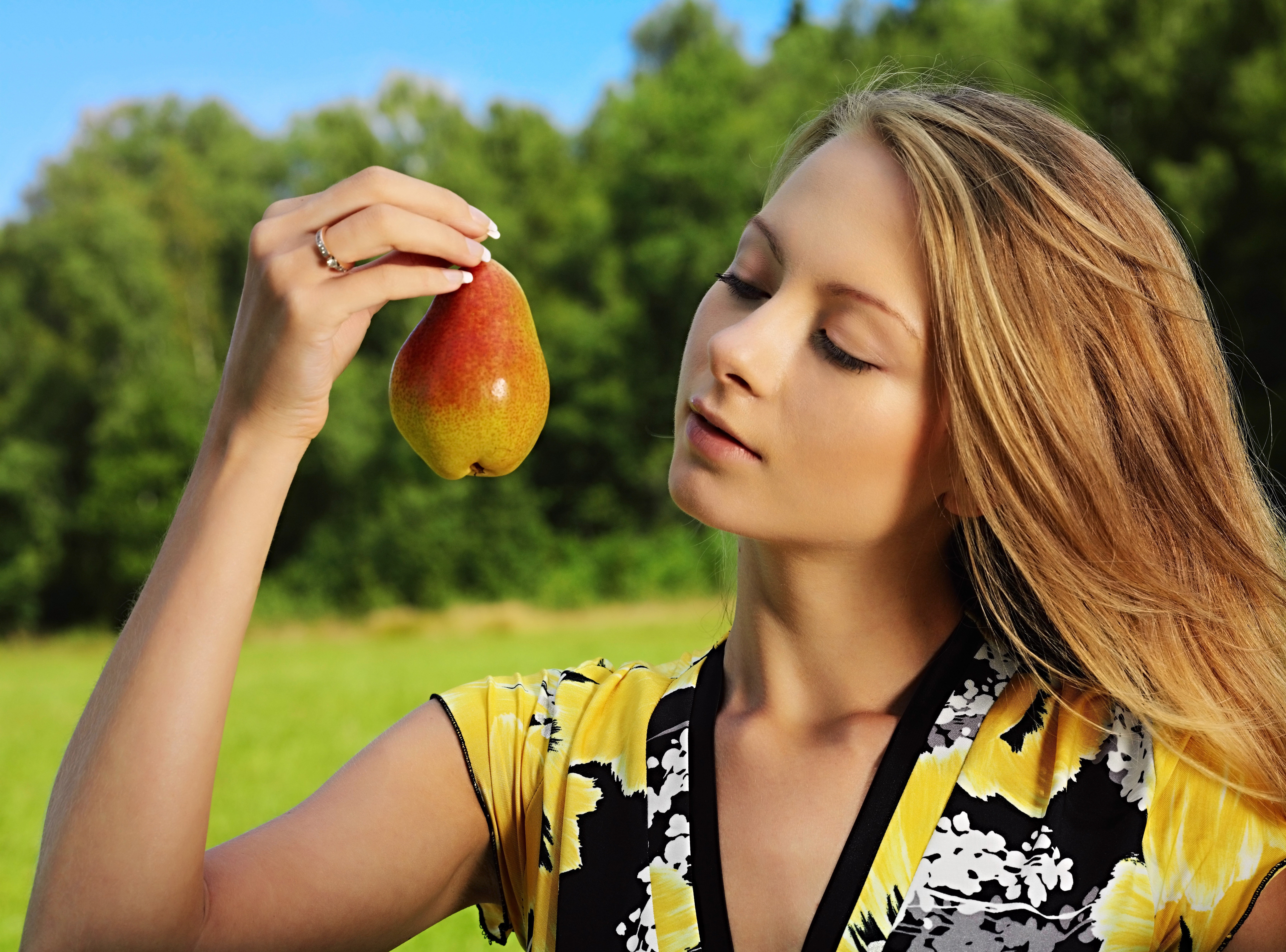 Frances A, focus on foreground, food, young women, food and drink, plant, holding, blonde, headshot, 5K, one person, young adult, pears, adult, nature, HD Wallpaper