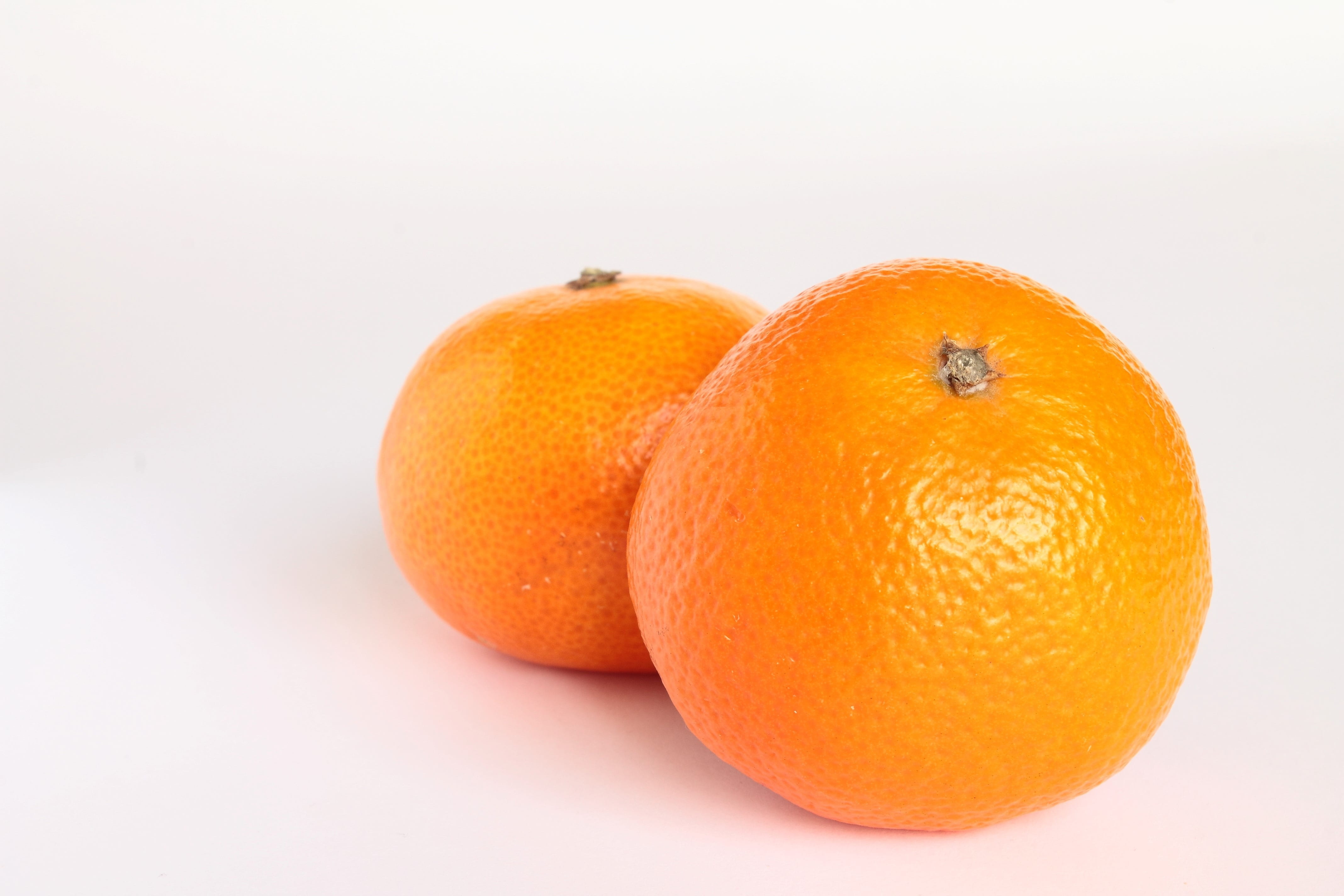 close-up, vitamins, healthy eating, oranges, citrus fruit, healthy food, no people, organic, two objects, orange, cut out, fruits, two, antioxidant, tangerine, HD Wallpaper