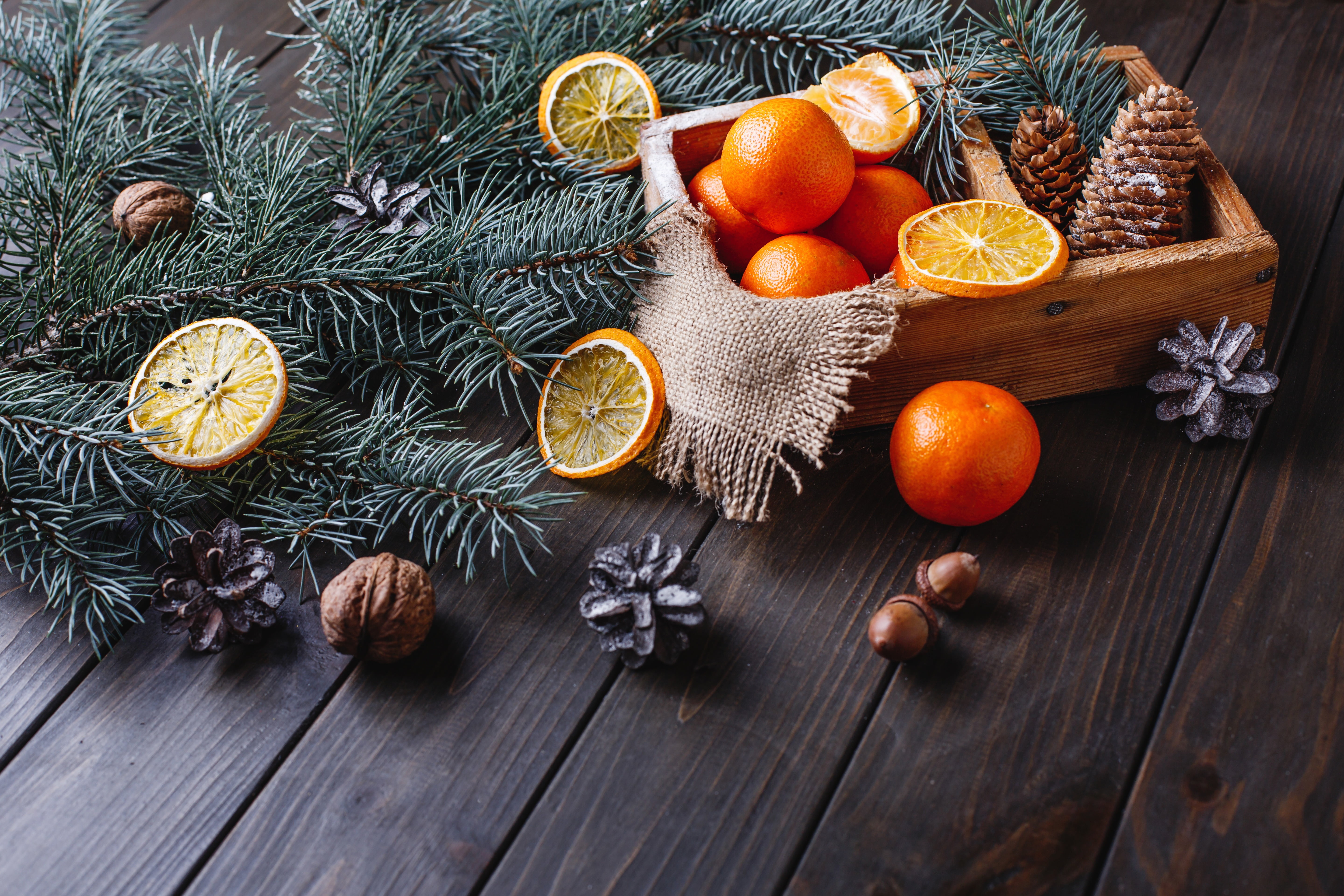 5K, mandarines, fir-tree branches, fir tree, orange, decoration, wood, tangerines, New Year, fruit, Merry, tangerine, Christmas, oranges, HD Wallpaper