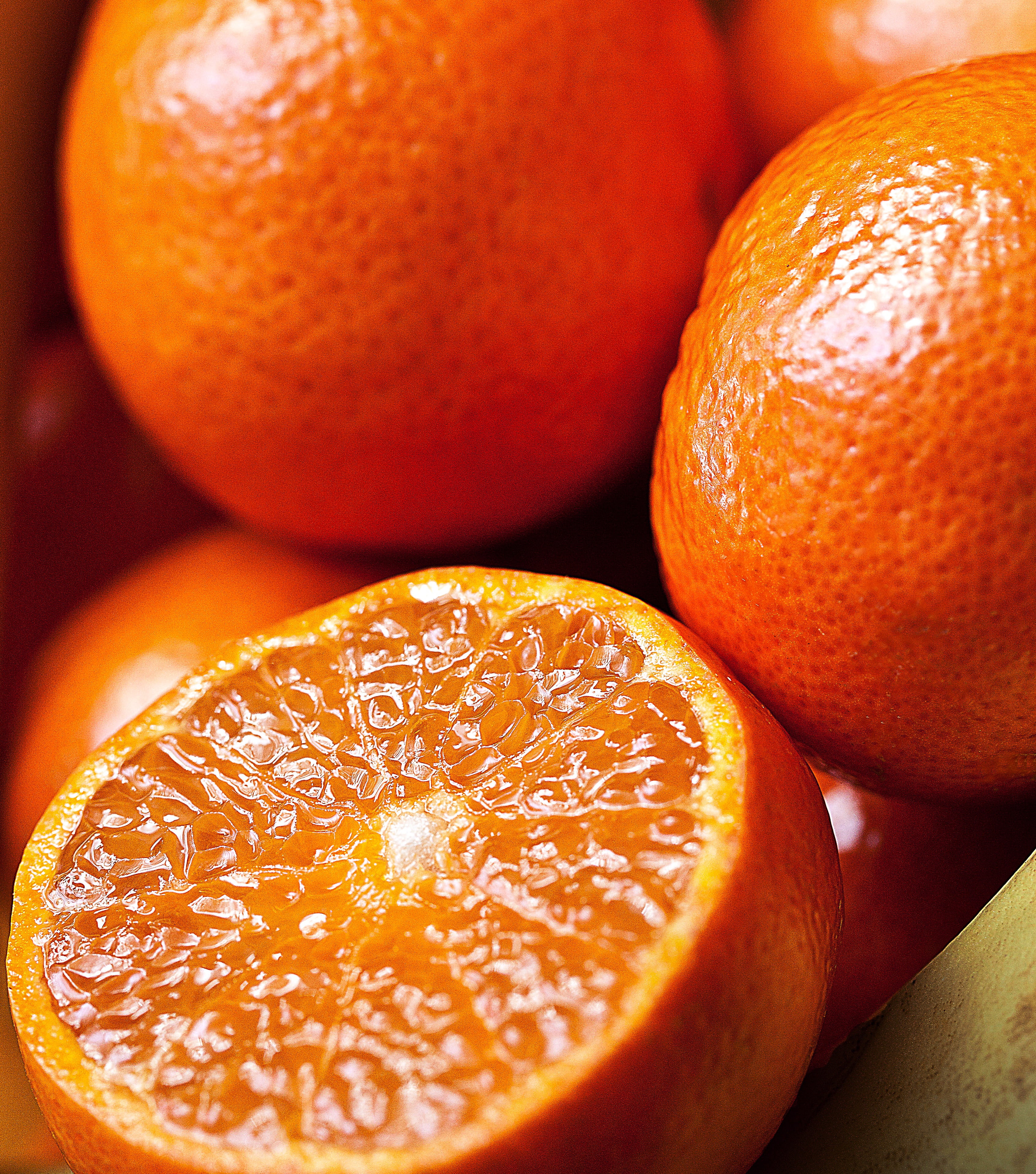 fruit growing, lean, healthy Eating, mandarins, freshness, sliced, southern fruits, focus on foreground, wellbeing, fruit, food, the richness of, cut fruit, Phone HD Wallpaper