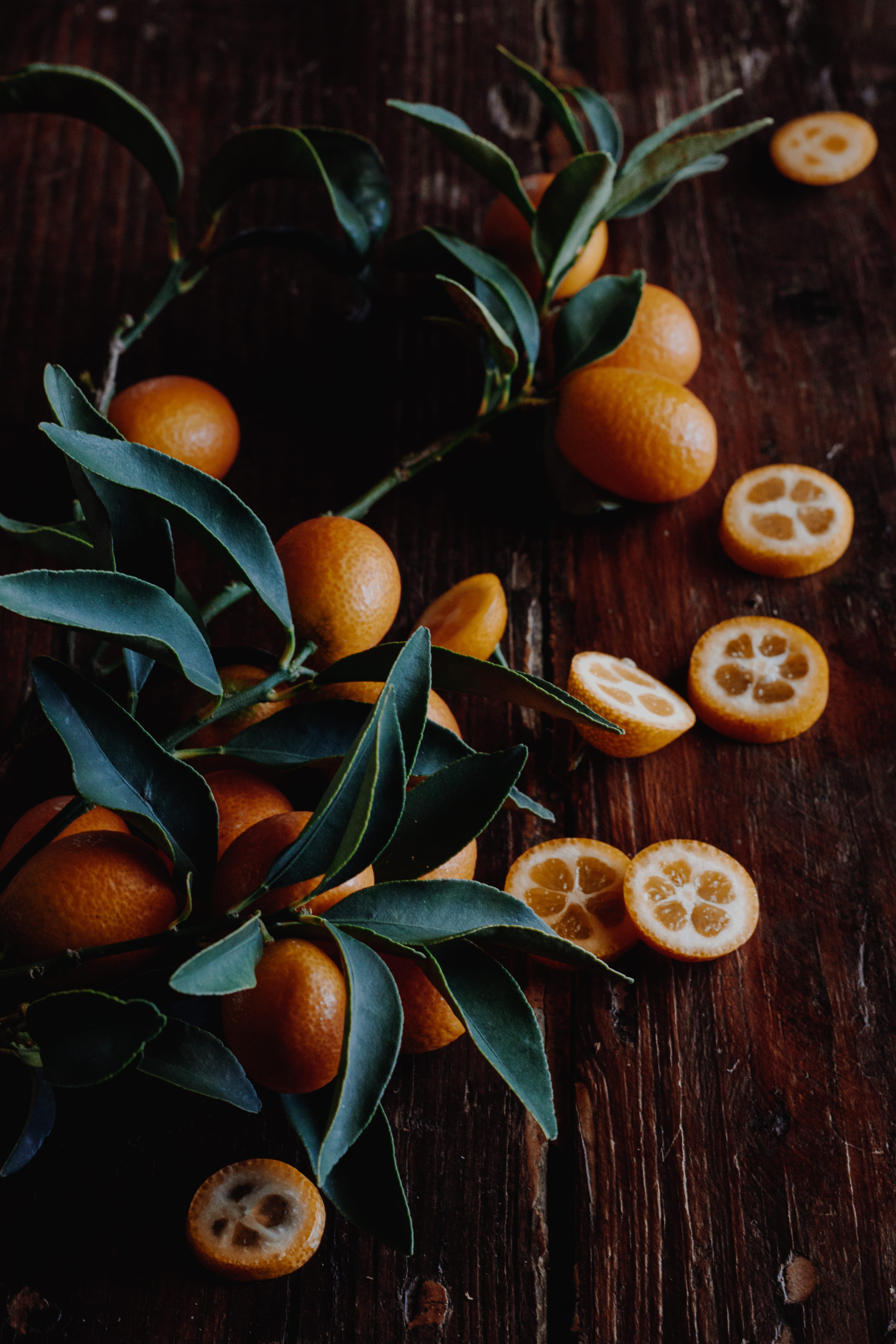 kumquat, red, slice, kumquats, citrus Fruit, organic, freshness, fruit, tangerine, ripe, mandarin Orange, healthy Eating, table, dieting, sweet Food, close-up, Phone HD Wallpaper