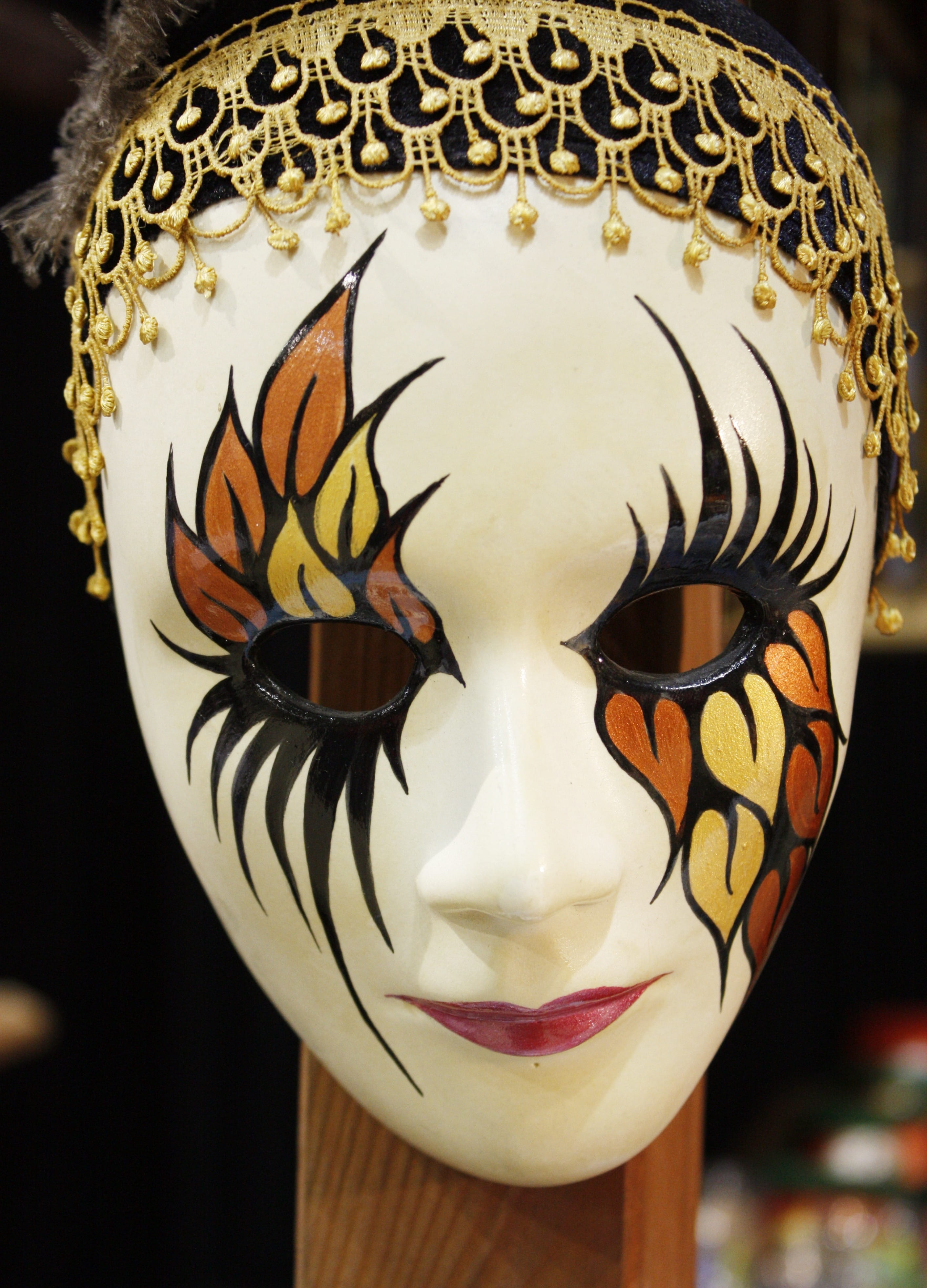 no people, venice - Italy, wooden plank, female likeness, yellow face, venice, day, art and craft, creativity, the faces of, harlequin, brown, mask, mask - Disguise, Phone HD Wallpaper
