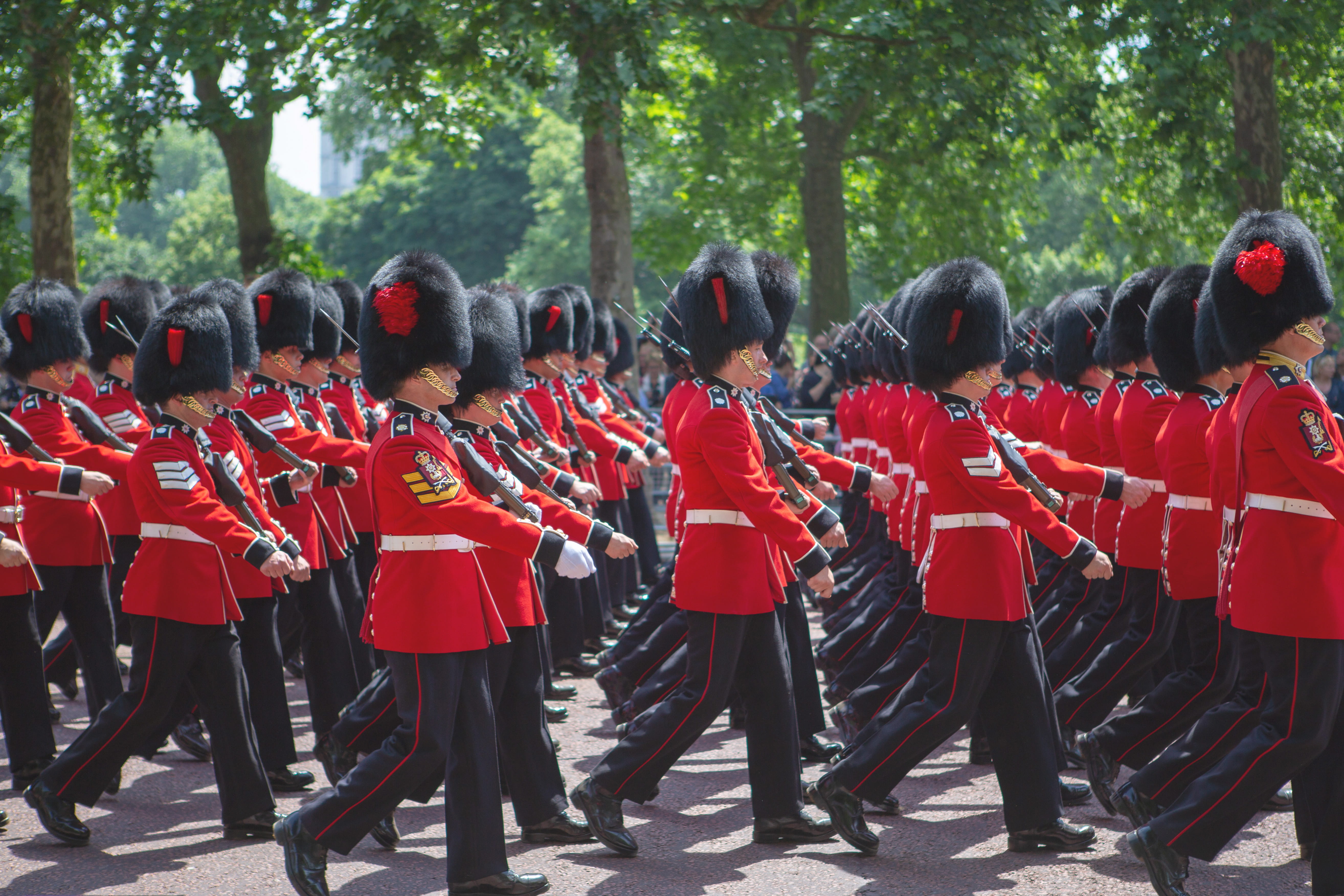 5K, footwear, real people, london, large group of people, troop, guards, people, army, full length, festival, men, england, day, person, event, women, HD Wallpaper