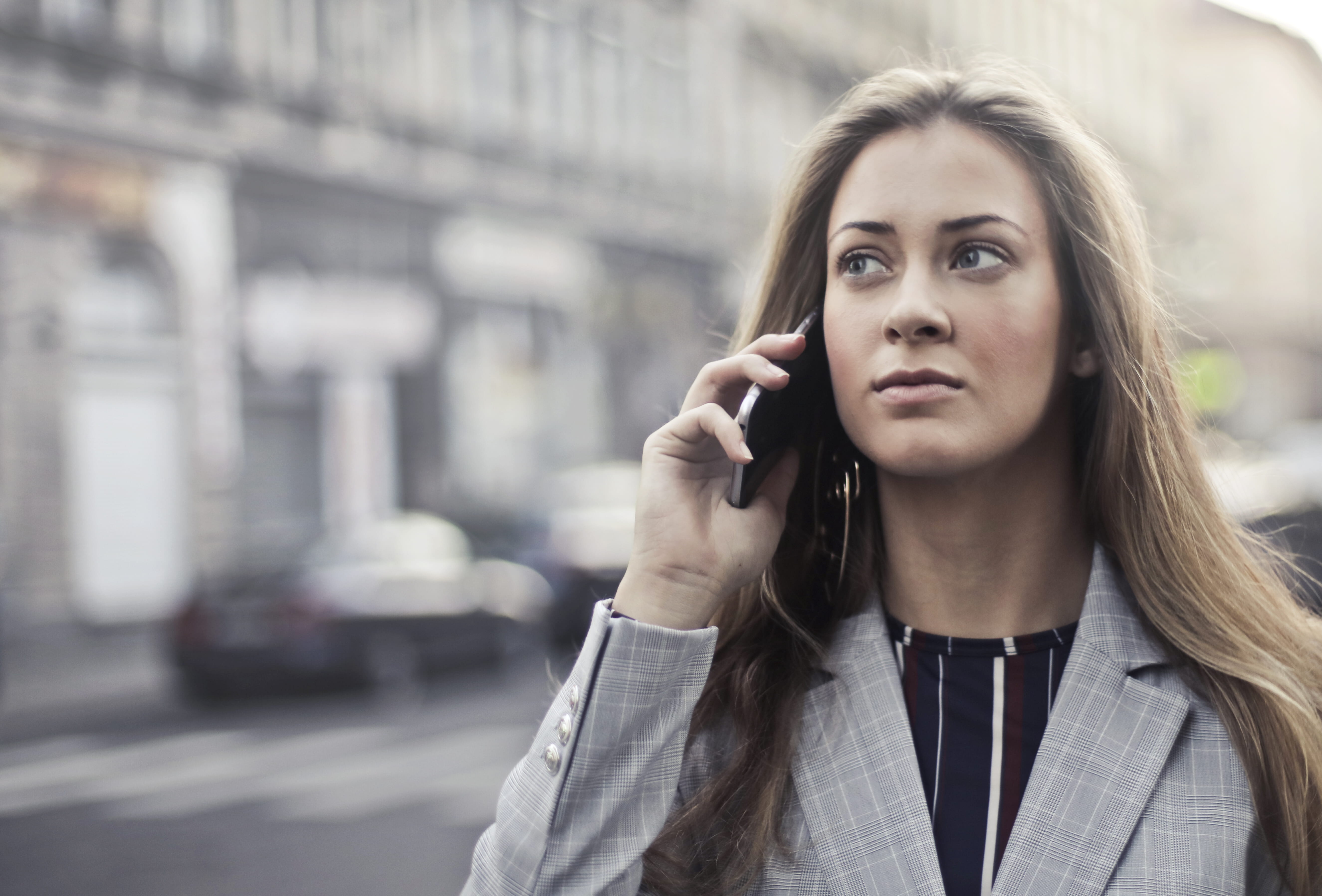 smartphone, beauty, street, long hair, women, close -up, cars, connection, mobile phone, mobile, outdoors, communication, fashion, woman, face, using phone, HD Wallpaper