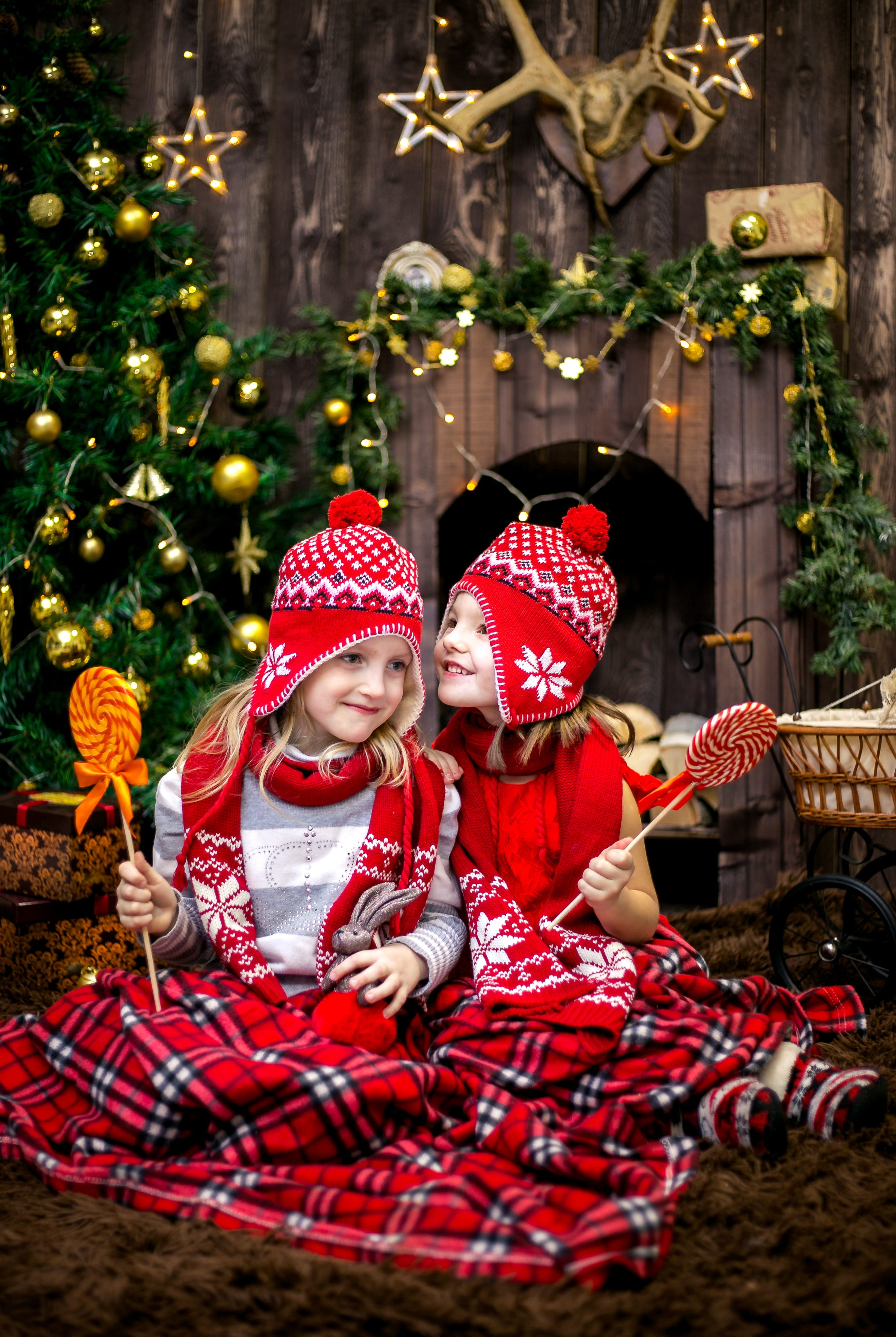 family, childhood, flap, hat, nicely, holiday, emotions, girls, celebration, christmas decoration, christmas, sister, scarfs, kids, decoration, photographing children, Phone HD Wallpaper