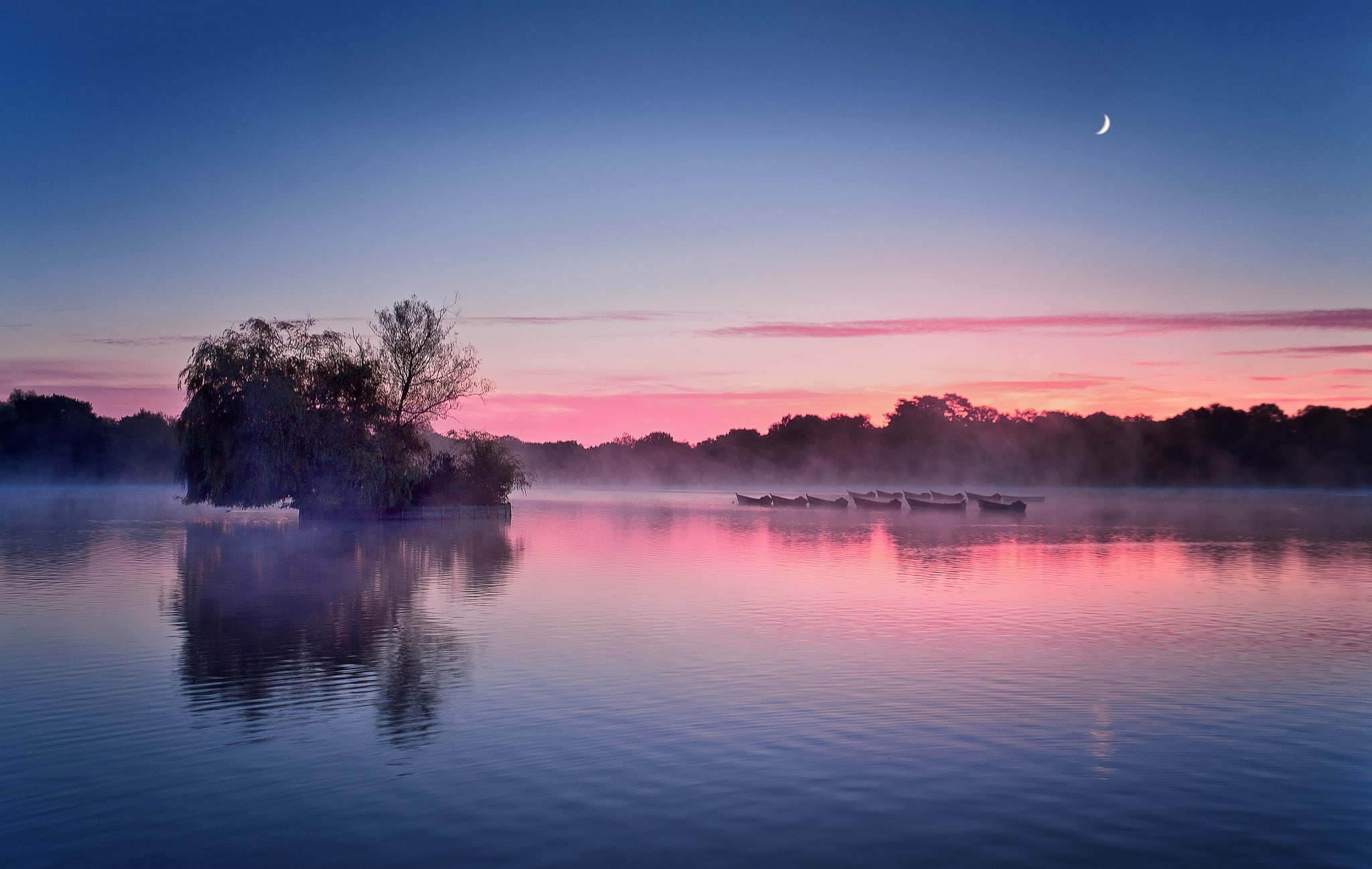 mist, morning, boat, nature, landscape, England, lake, trees, daylight, 1080P, photography, Moon, calm, HD Wallpaper
