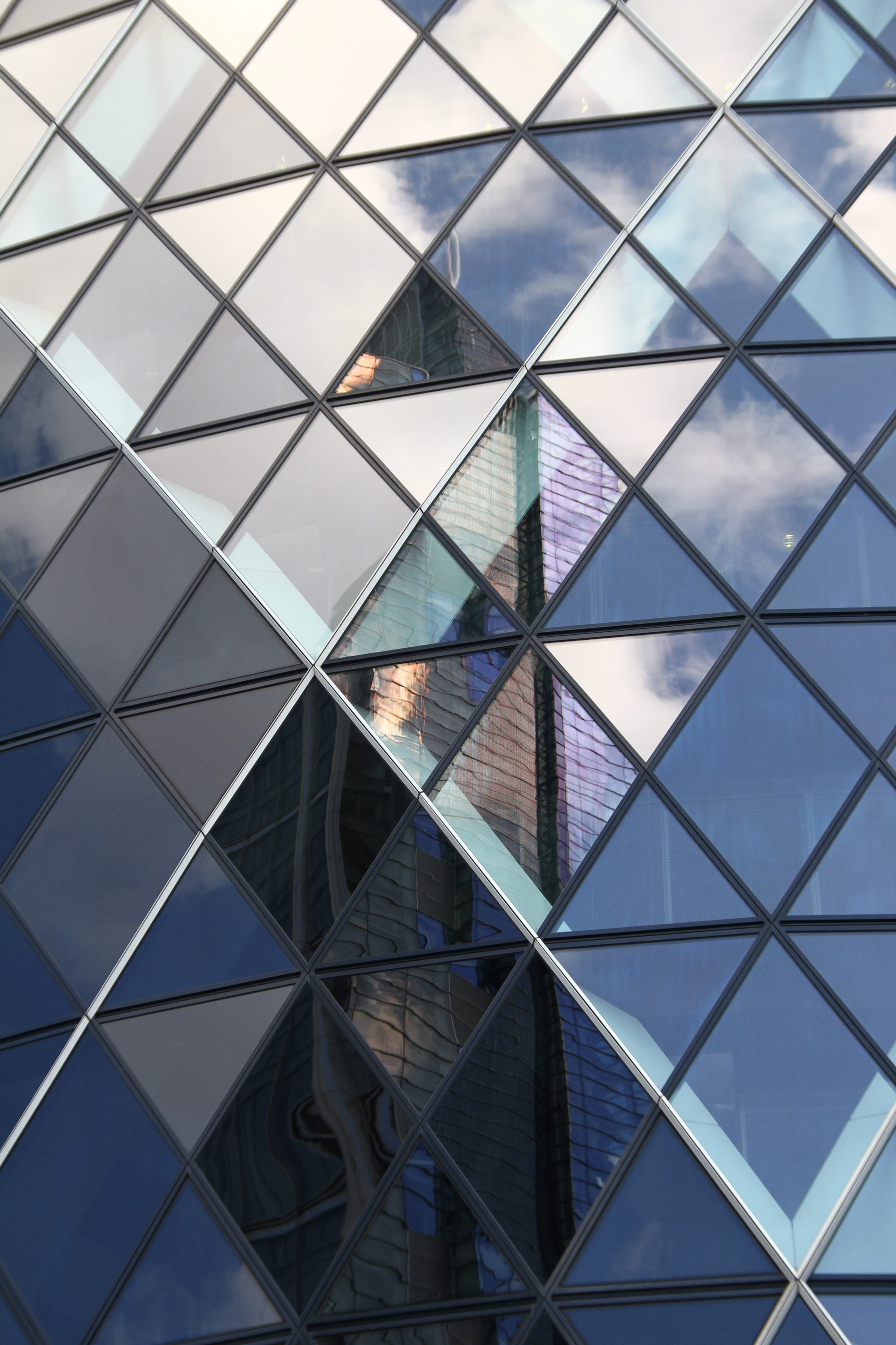 skyscraper, no people, shape, reflection, cloud - sky, backgrounds, 5K, pattern, facade, full frame, glass - material, gherkin, window, building, design, Phone HD Wallpaper