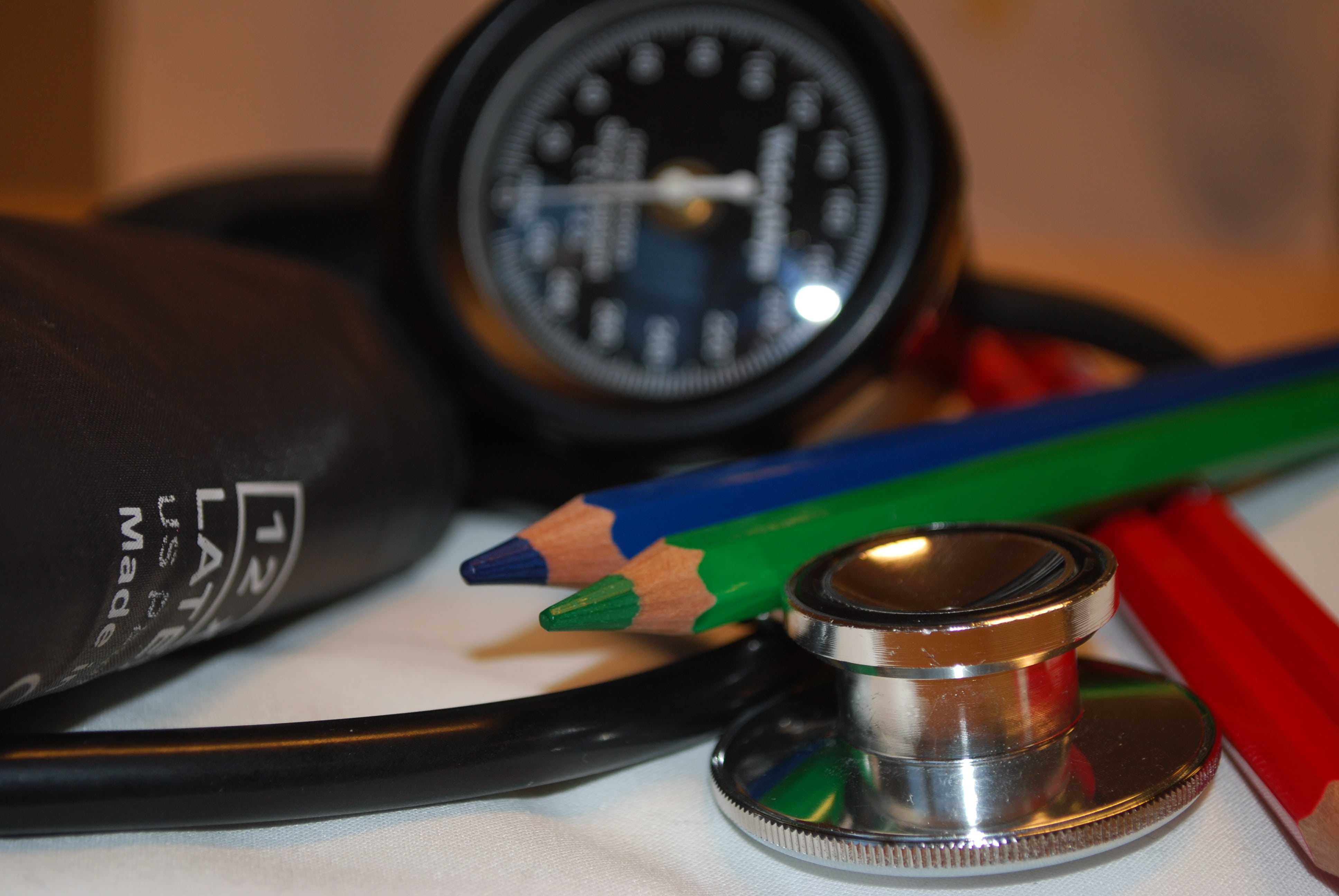 medicine, pencils, medical Exam, black, pens, number, furniture, care, doctor, indoors, 4K, healthcare And Medicine, selective focus, group of objects, HD Wallpaper