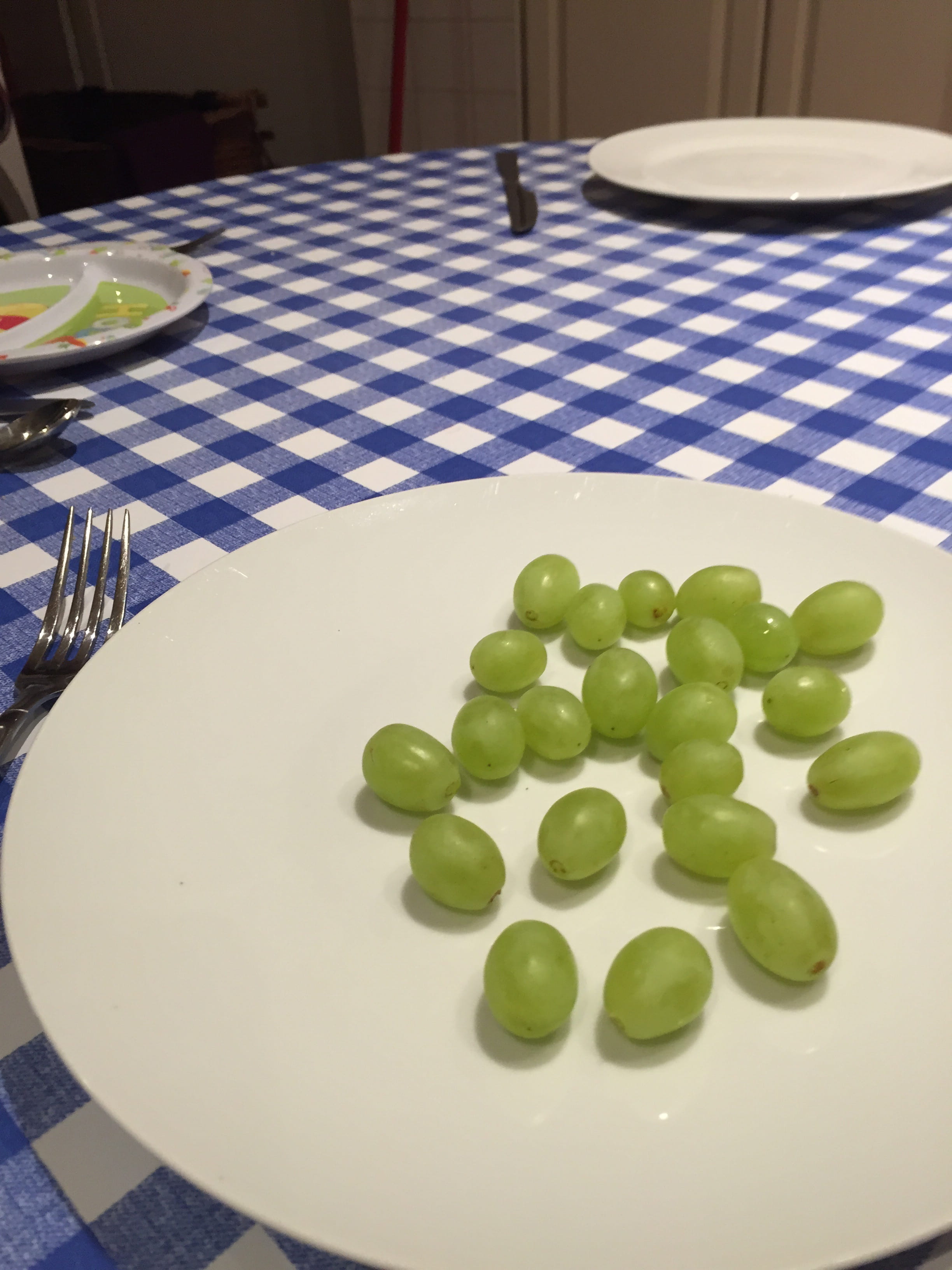 vegetable, healthy eating, tablecloth, close-up, weight loss, green color, checked pattern, food and drink, large group of objects, table, Grapes, Diet, Phone HD Wallpaper