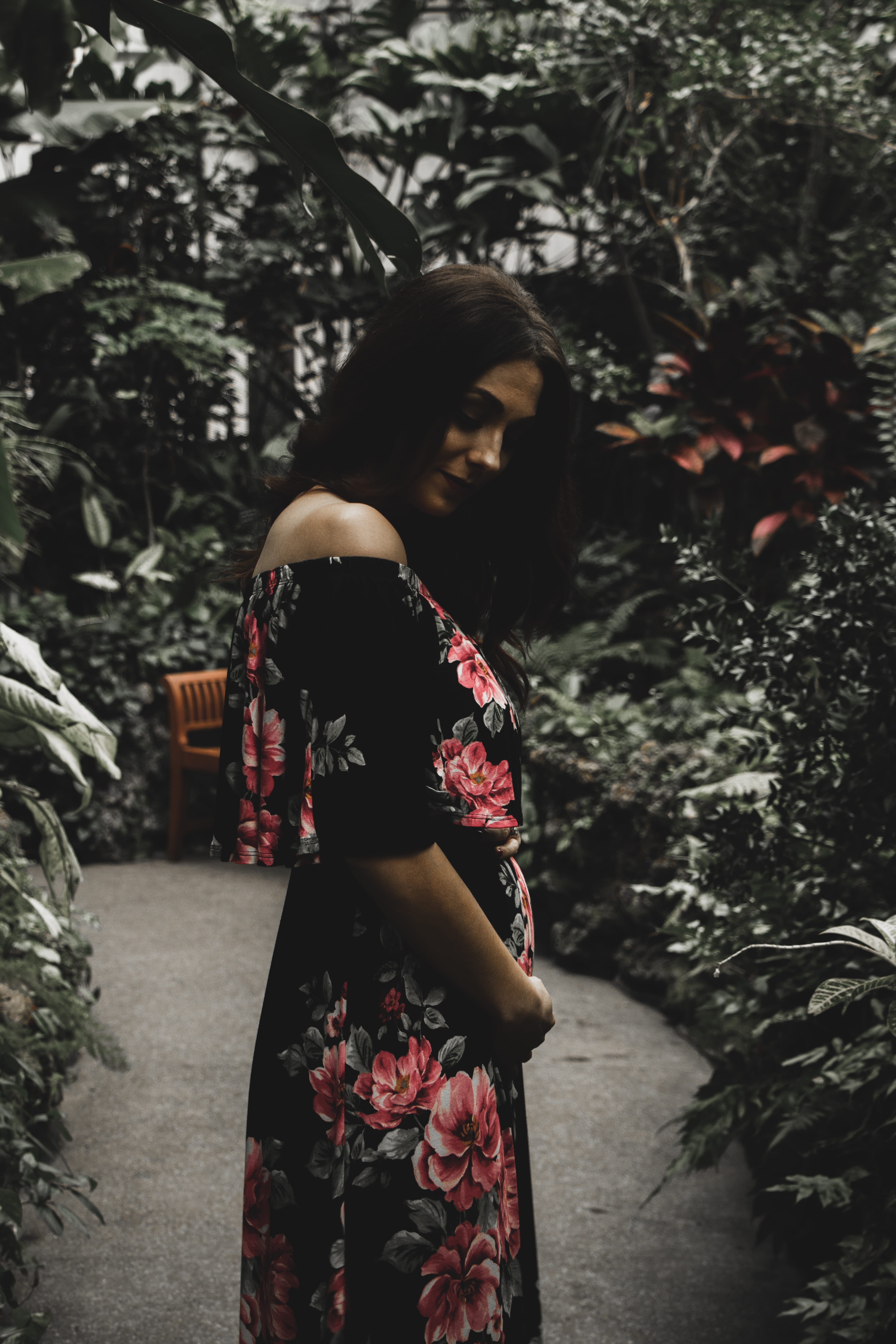 beside, plant, hair, person, casual clothing, shoulder, adult, nature, three quarter length, announcement, lifestyles, leisure activity, outdoors, women, Phone HD Wallpaper