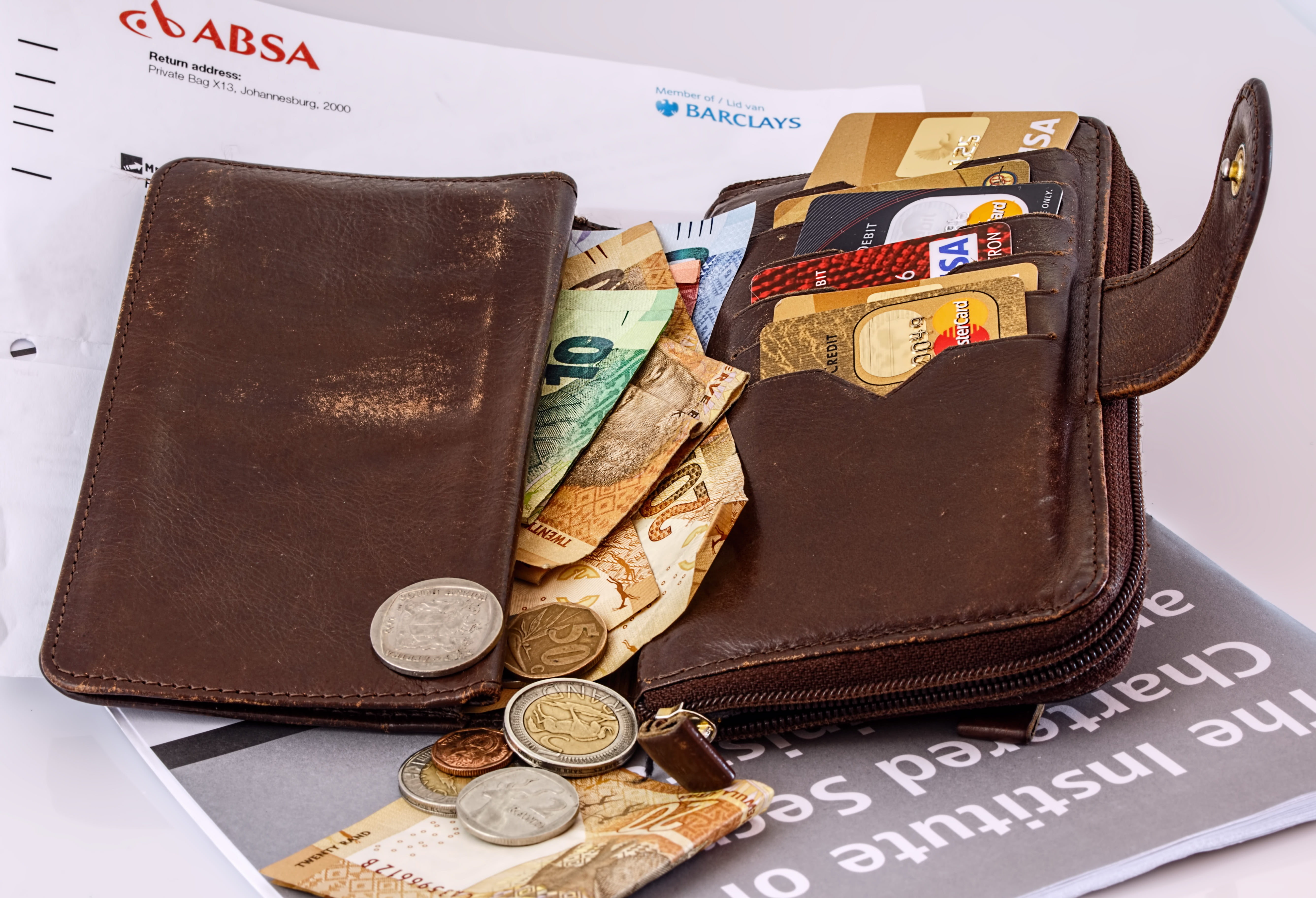 business, shoe, cash, filled, finance, payment, coin, cards, plastic, buying, rich, poor, paper currency, bag, passport, mone, credit card, suitcase, close-up, HD Wallpaper