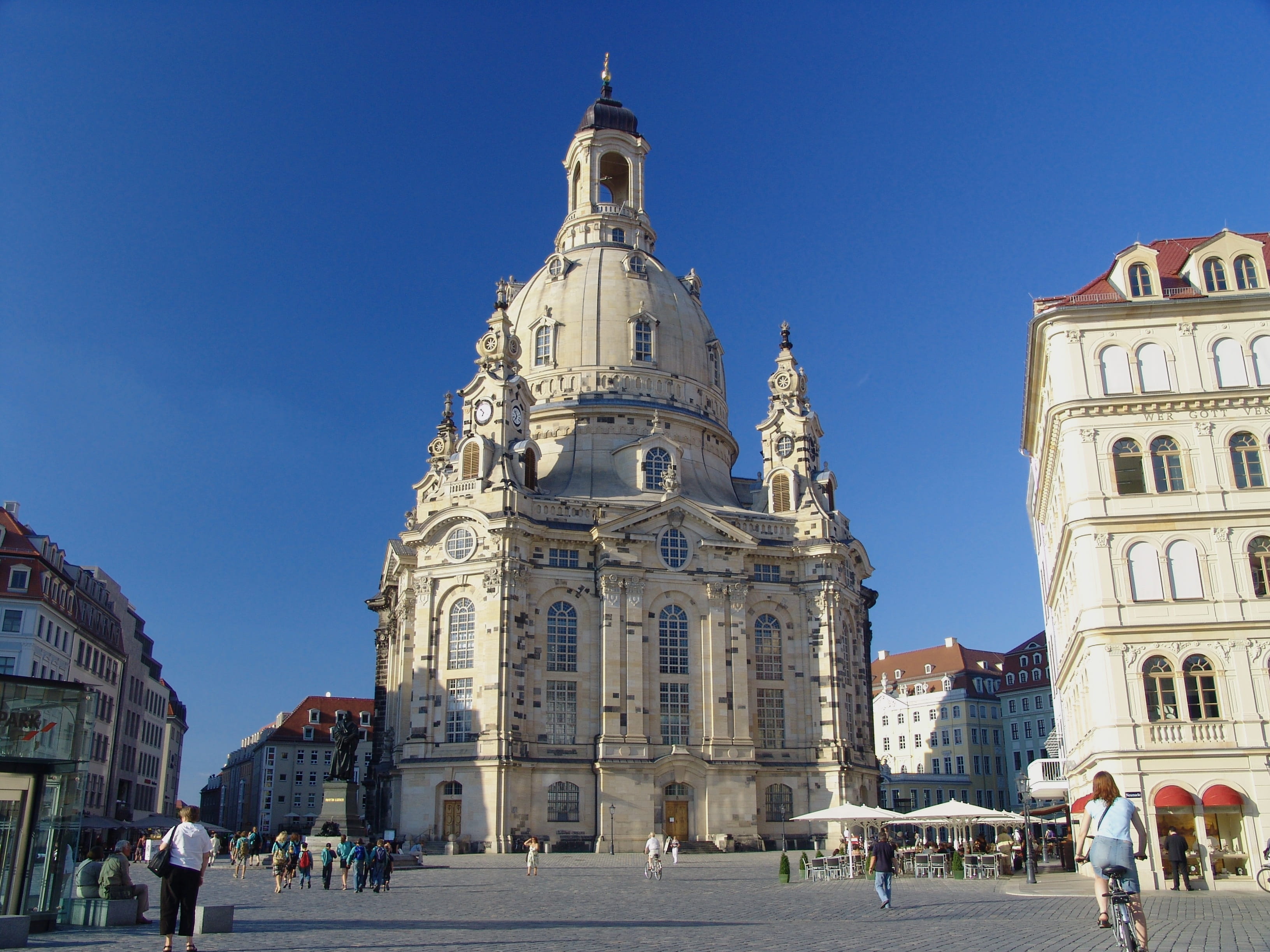 frauenkirche, belief, Dresden, group of people, outdoors, travel destinations, landmark, building exterior, large group of people, places of interest, tourism, HD Wallpaper