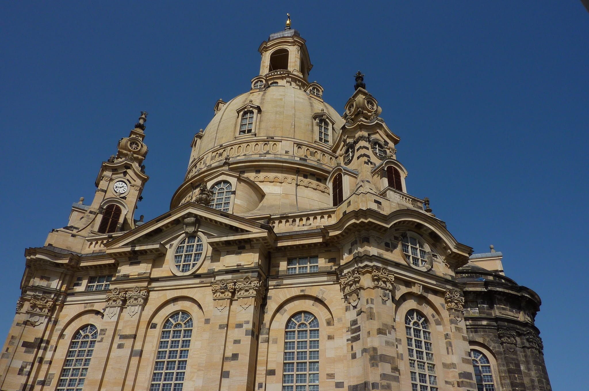old town, germany, frauenkirche, the past, Frauenkirche, building exterior, architecture, city, Landmark, travel destinations, belief, clear sky, low angle view, HD Wallpaper