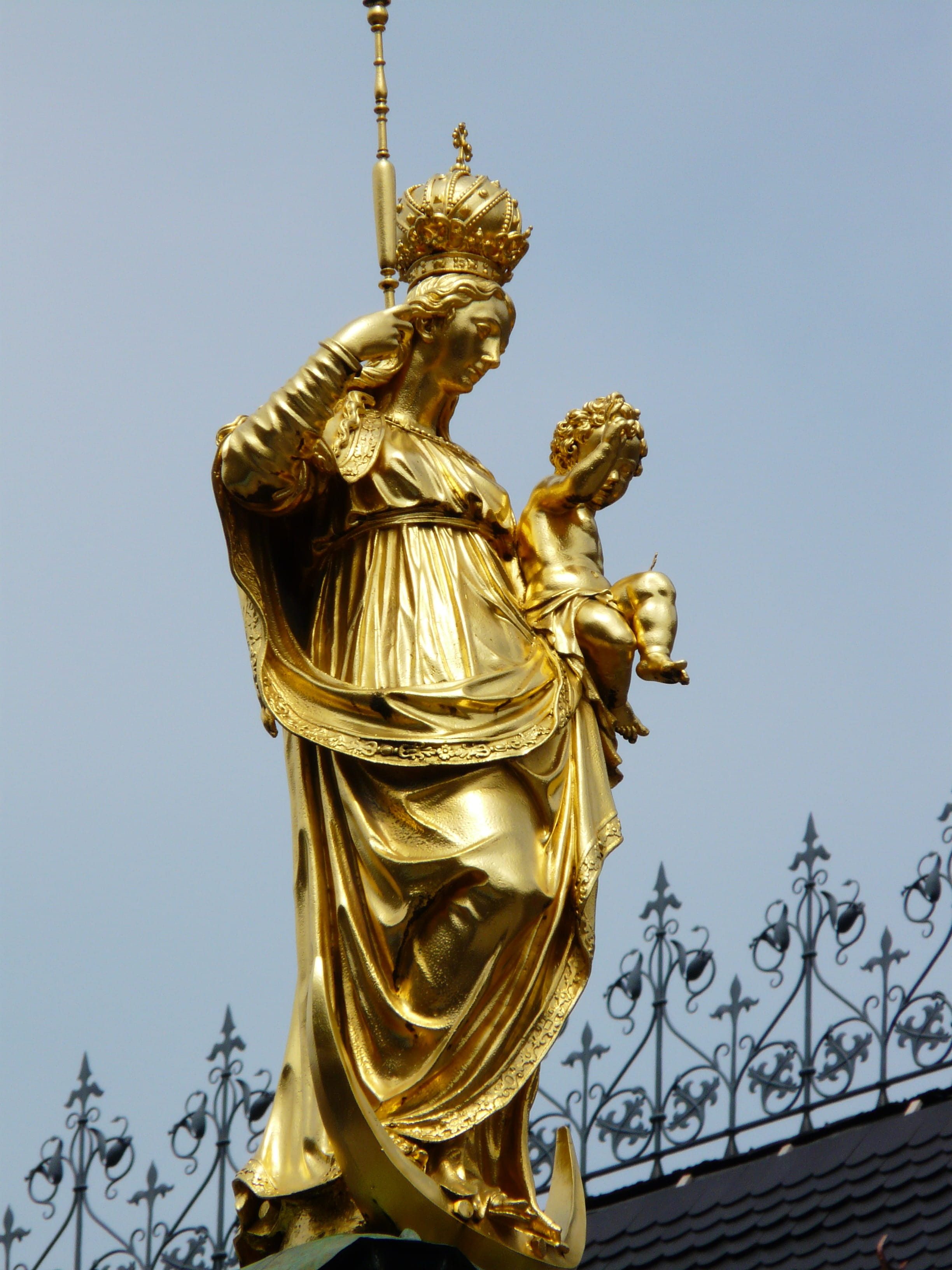 Column, historic preservation, art and craft, low angle view, outdoors, munich, male likeness, craft, sky, day, statue, Still Image, angel, maria, architecture, Phone HD Wallpaper