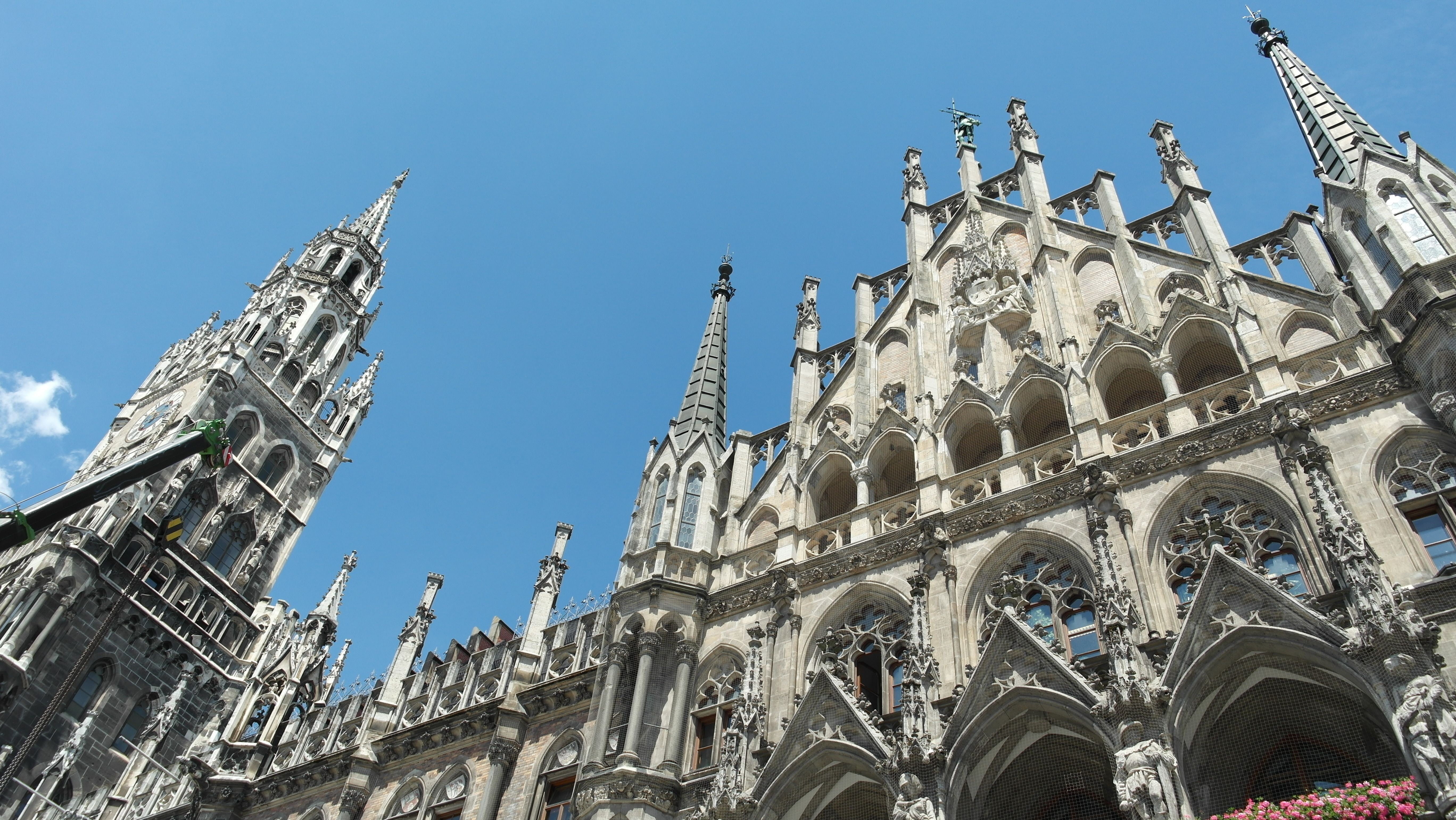 city administration, church, city, sky, famous Place, clear sky, gothic Style, europe, history, sagrada, munich, low angle view, nature, travel destinations, HD Wallpaper