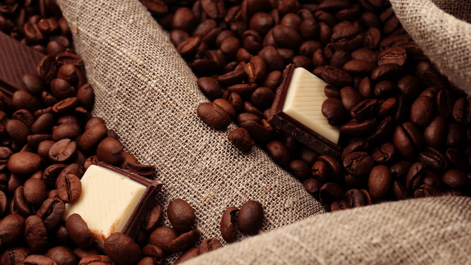 coffee - Drink, white, bag, chocolate, scented, dark, tile, wood - Material, burlap, backgrounds, canvas, full frame, lot, coffee, coffee Crop, large group of objects, HD Wallpaper