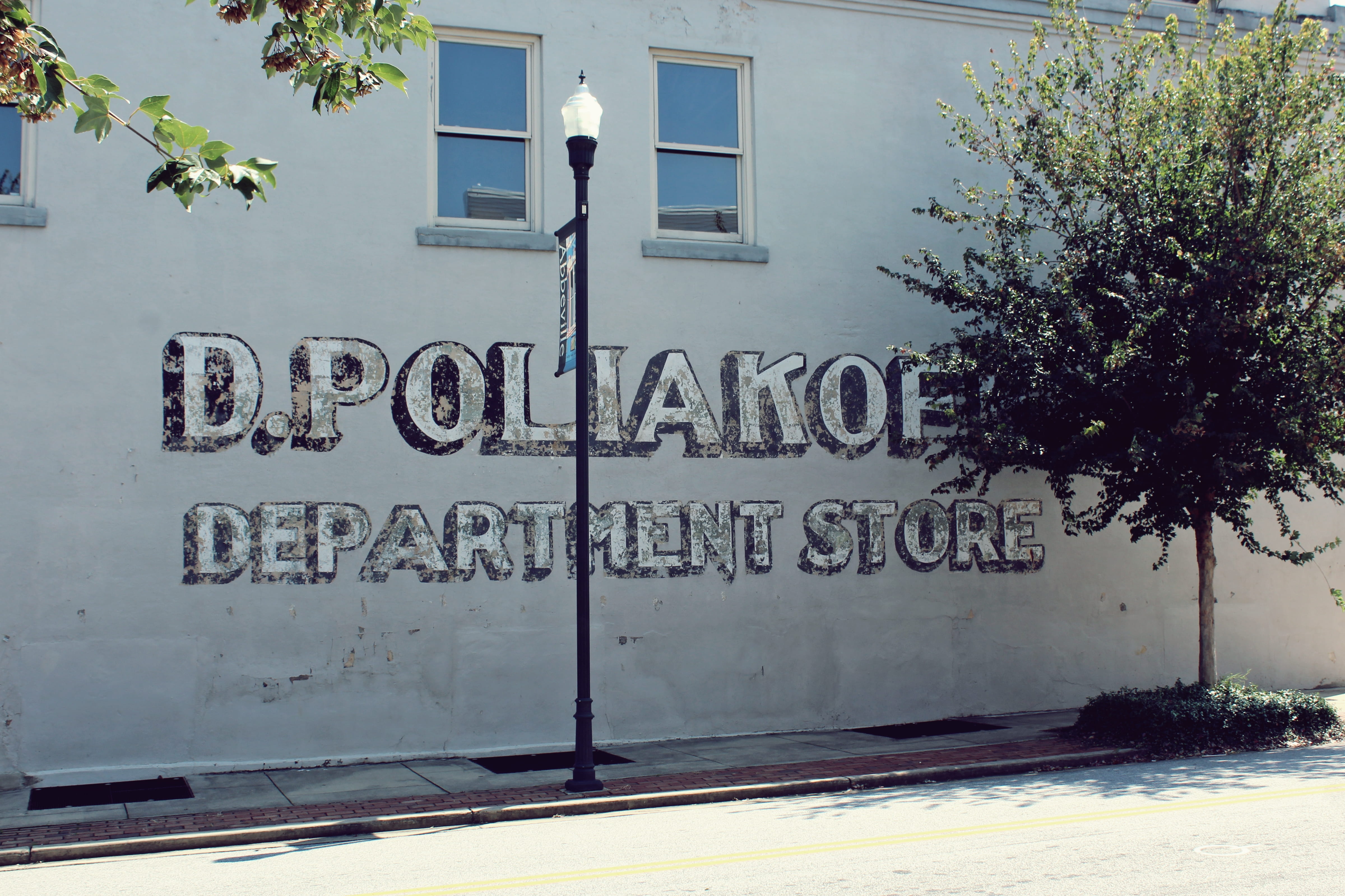 message, exterior, abbeville, day, no people, city, united states, information, road sign, 4K, text, store, guidance, letters, information sign, road, HD Wallpaper