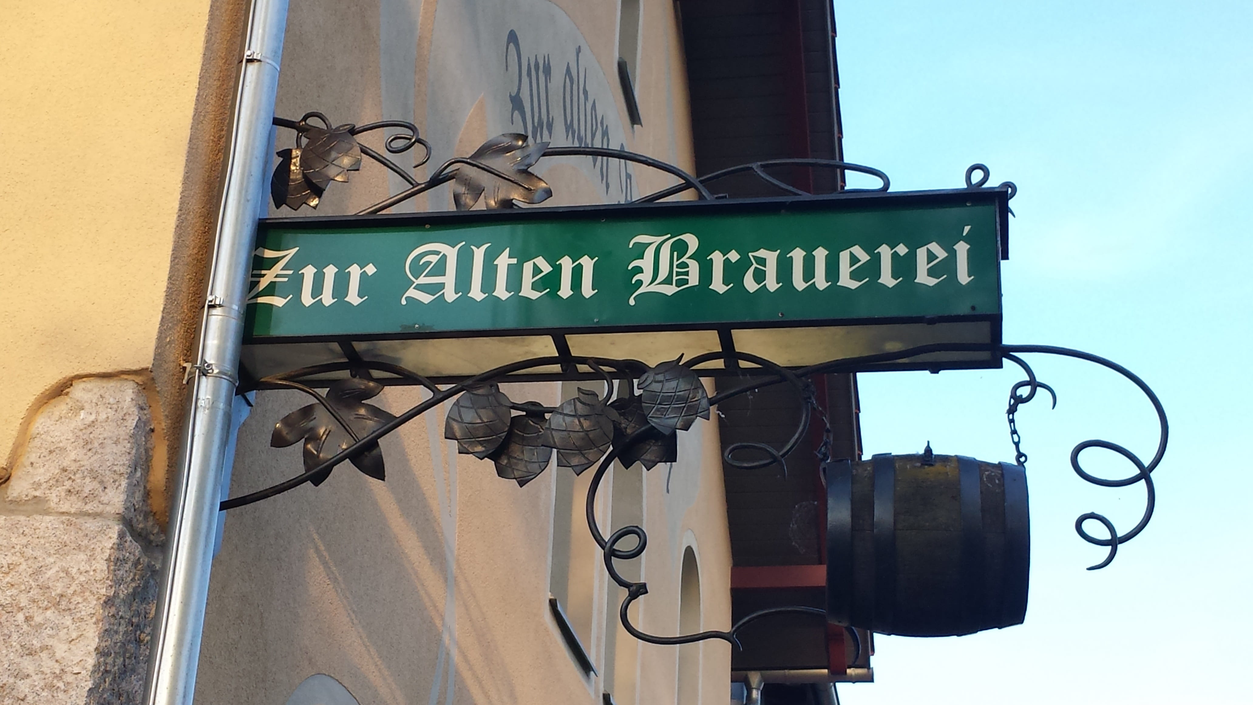 low angle view, old brewery, lighting equipment, communication, 4K, outdoors, western script, street name sign, sign, building exterior, non-western script, HD Wallpaper