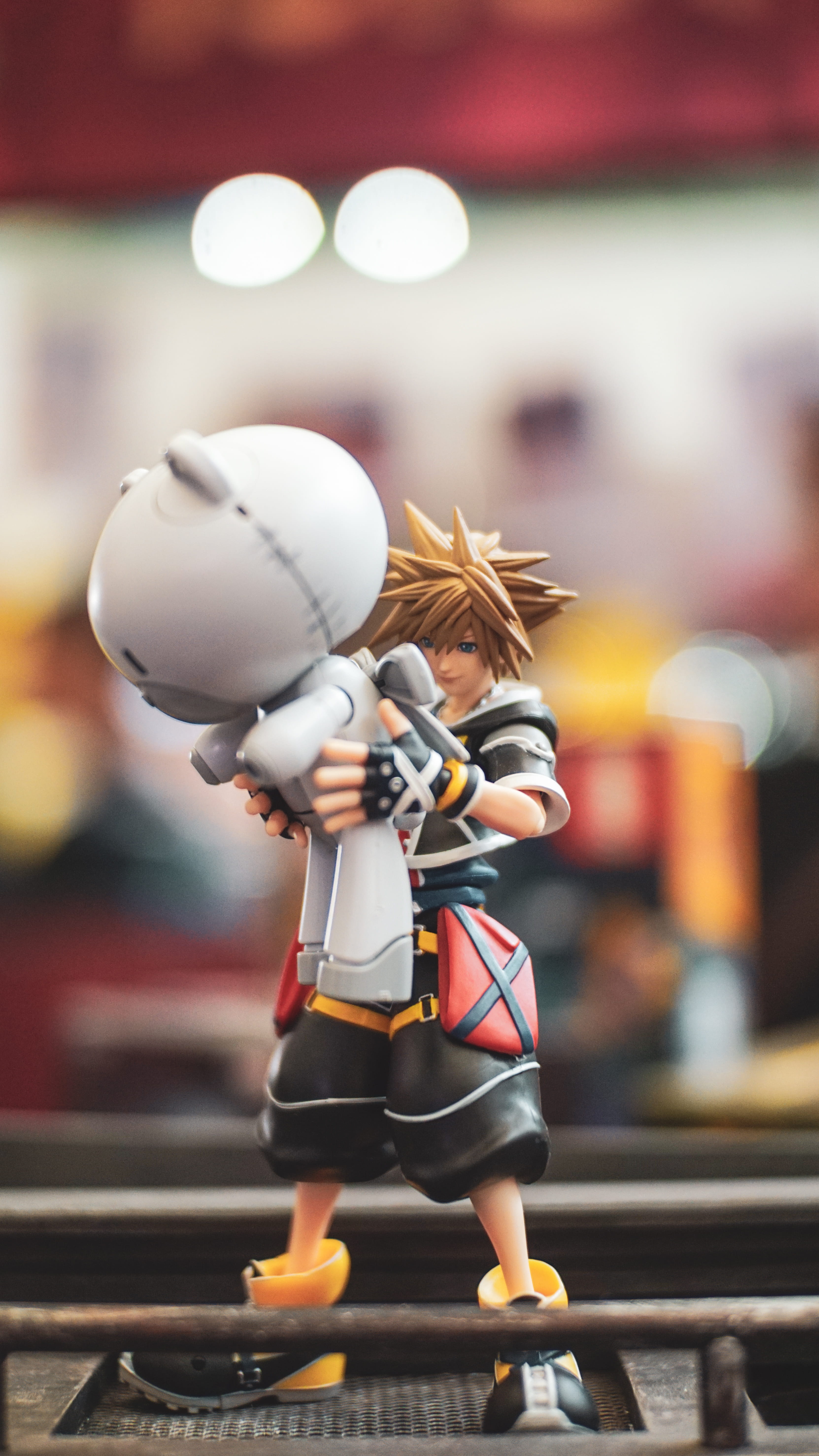 confectionery, holding, people, final fantasy, food, person, human, 5K, full length, still life, leisure activities, creativity, selective focus, leisure activity, Phone HD Wallpaper