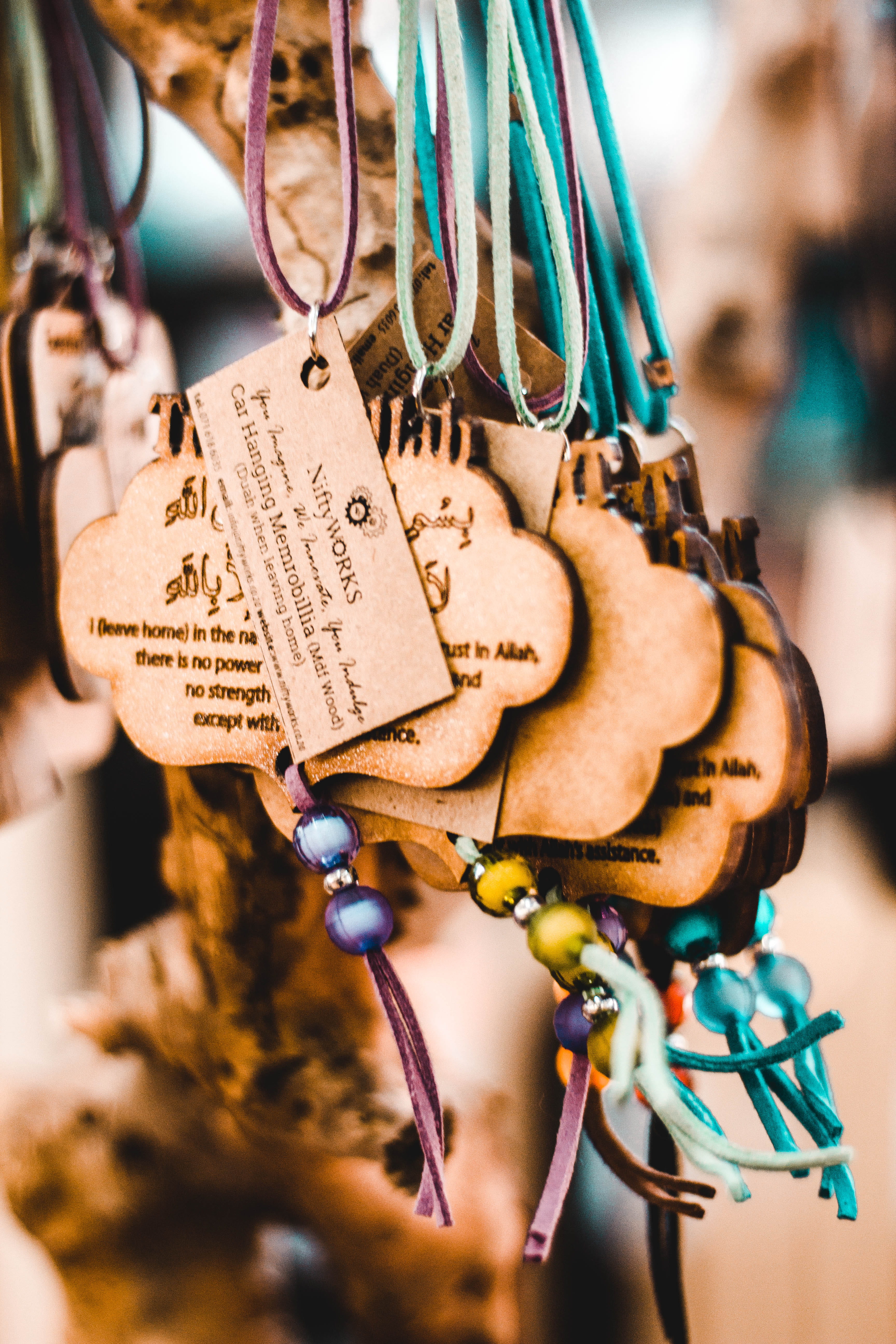beads, western script, cable, souvenir, communication, focus on foreground, day, necklace, indoors, large group of objects, 5K, branch, emotion, message, Phone HD Wallpaper