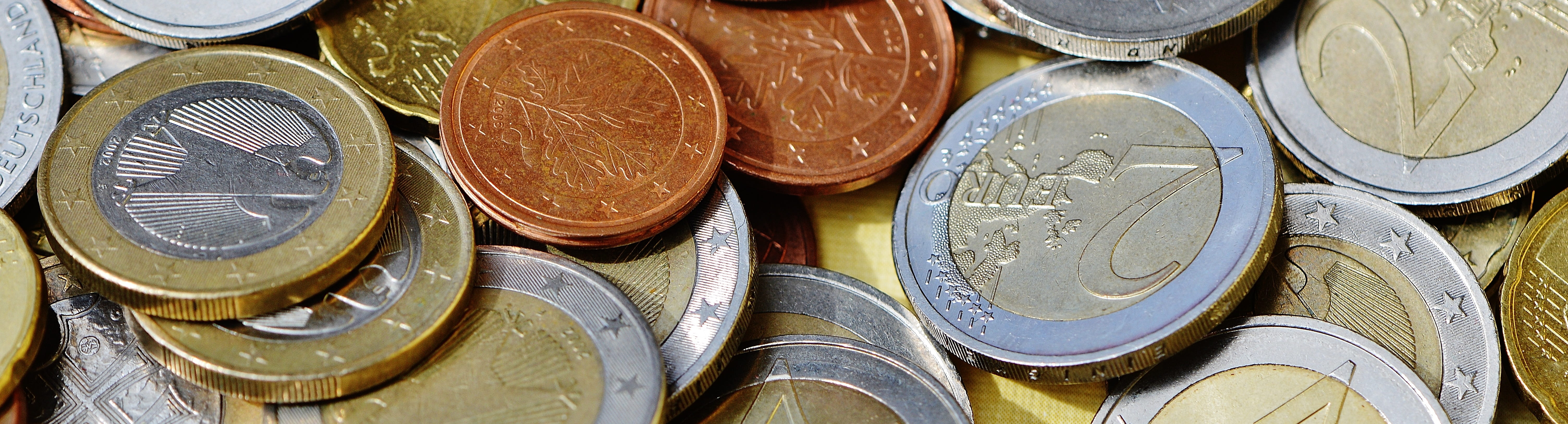 no people, variation, commemorative, 5K, coin, consumerism, full frame, round, gold, choice, group of objects, finance, directly above, coins, indoors, HD Wallpaper