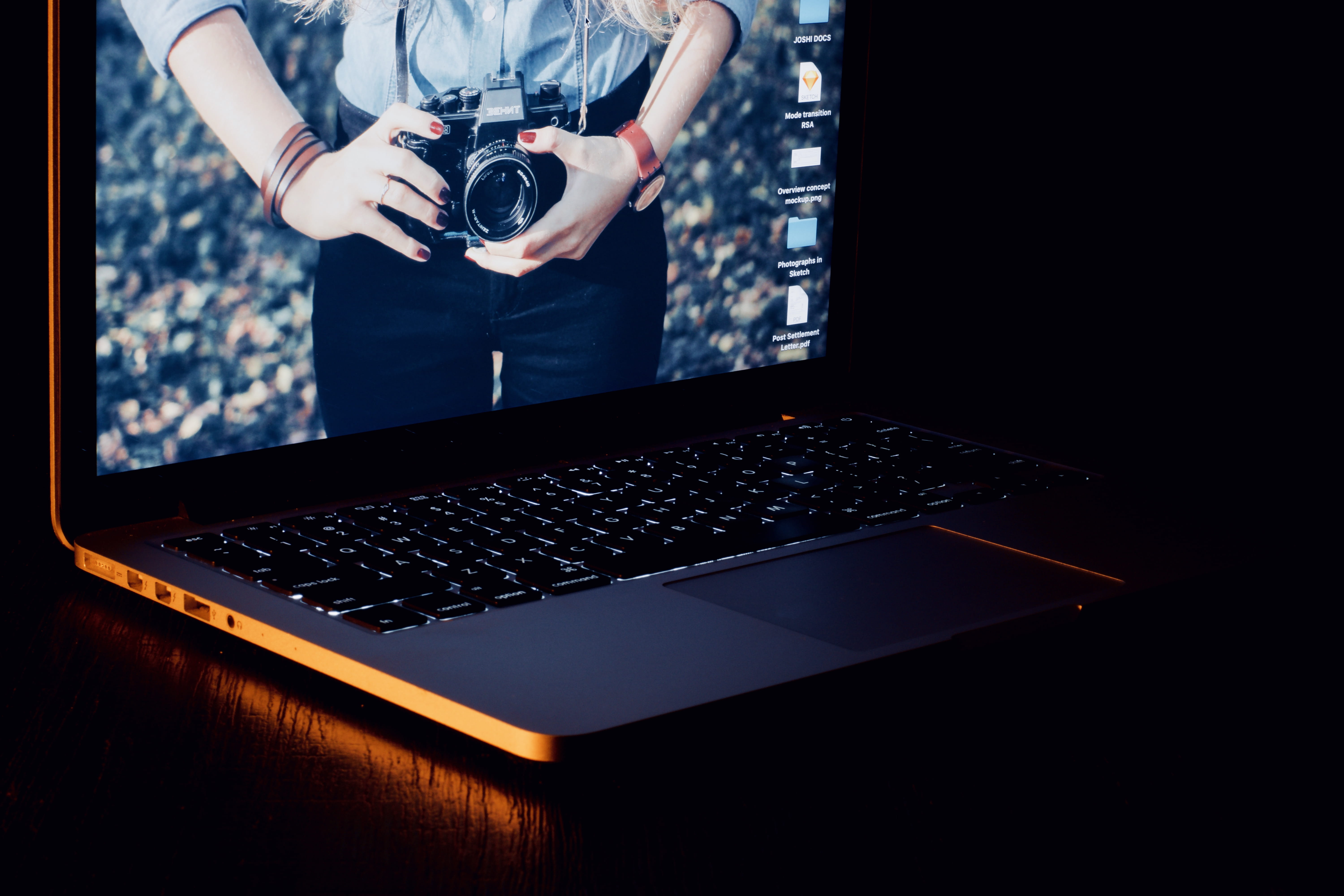 keyboard, adult, 5K, holding, reflection, hardware, standing, monitor, midsection, computer, photographic equipment, design, indoors, technology, electronics, HD Wallpaper