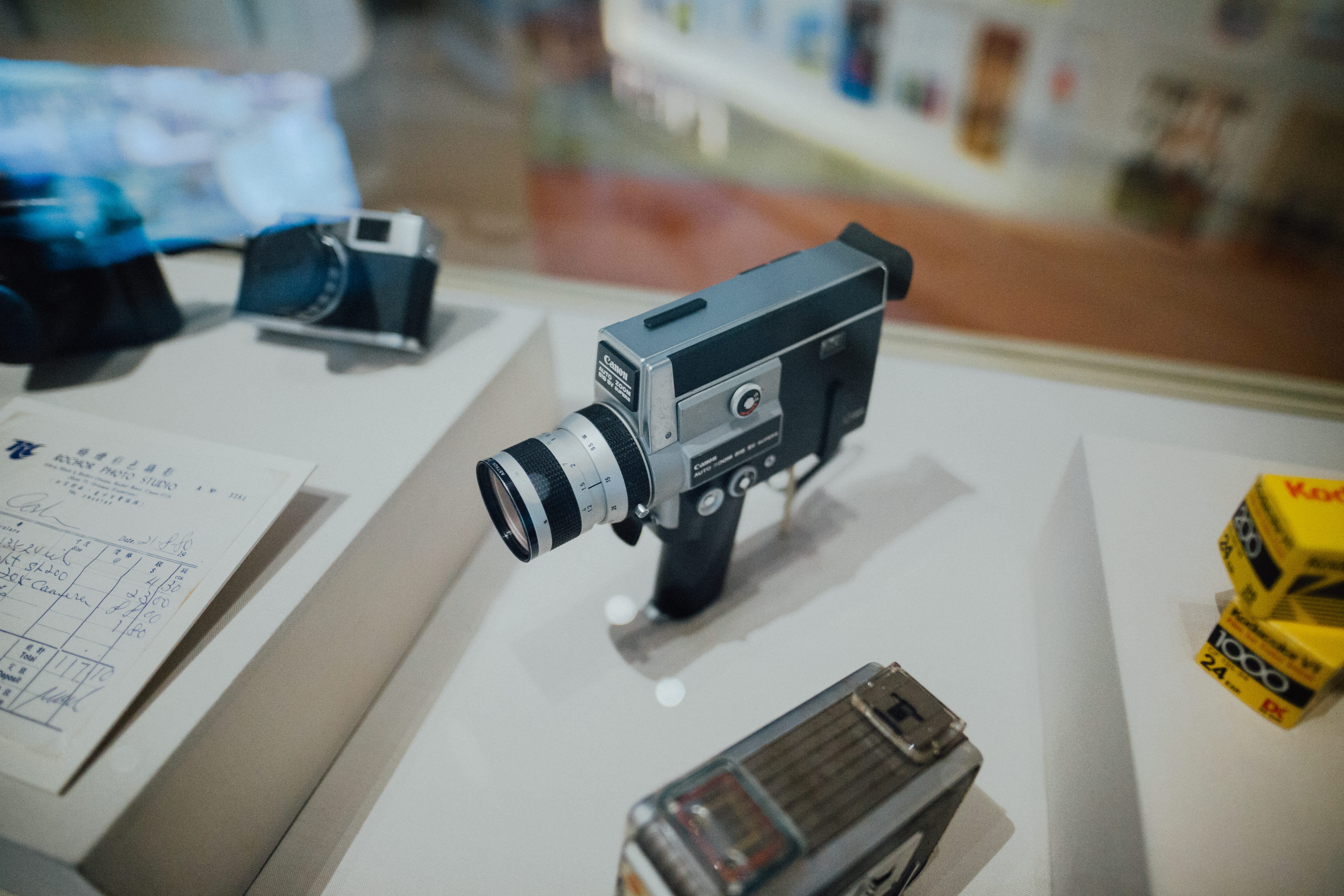 digital camera, spoke, computer, electronics, retro styled, display, adapter, camera, connection, photography themes, machine, no people, shelf, video camera, HD Wallpaper