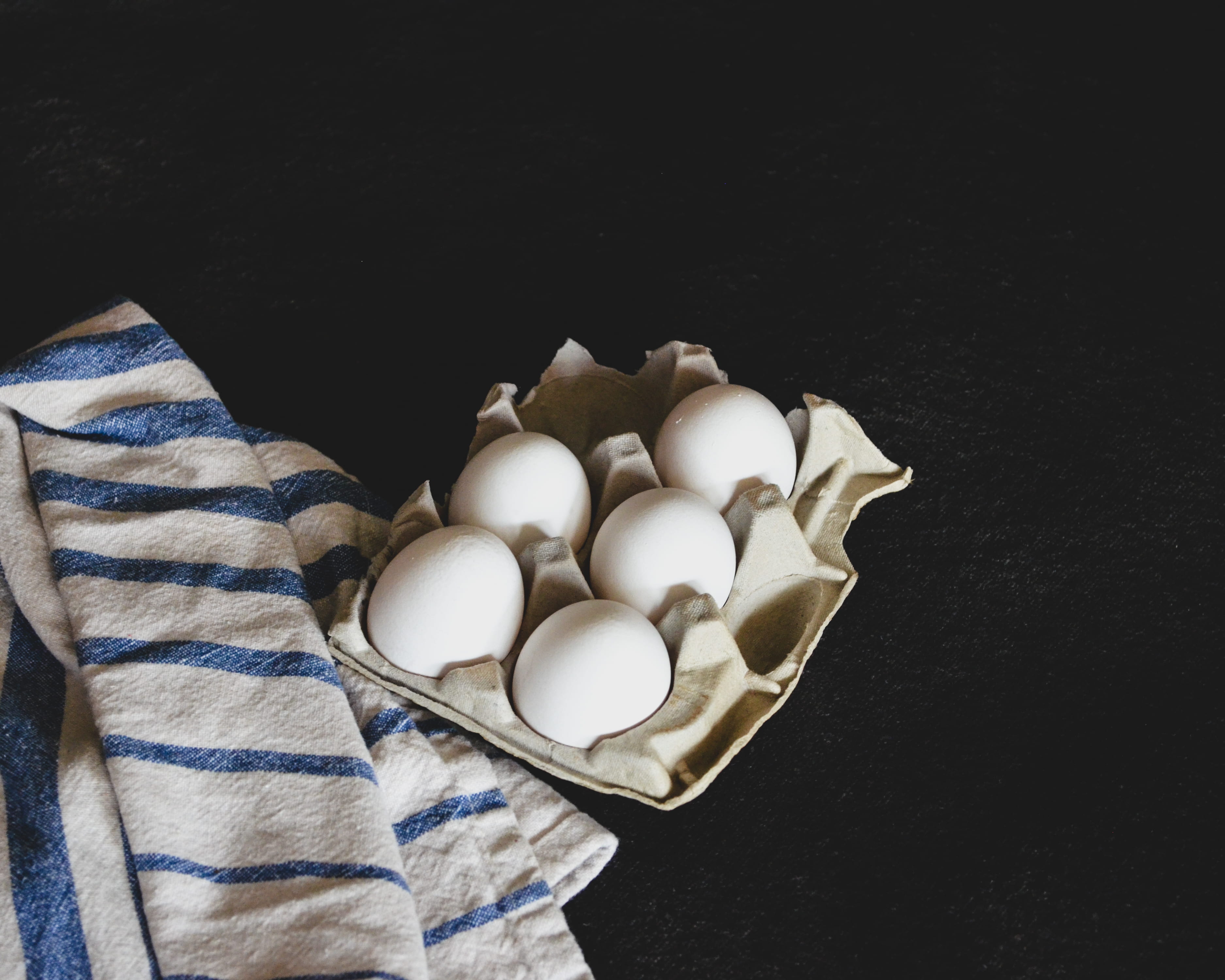freshness, healthy eating, 2K, table, fragility, black background, egg, towel, close-up, tray, directly above, five, brown, high angle view, white color, HD Wallpaper