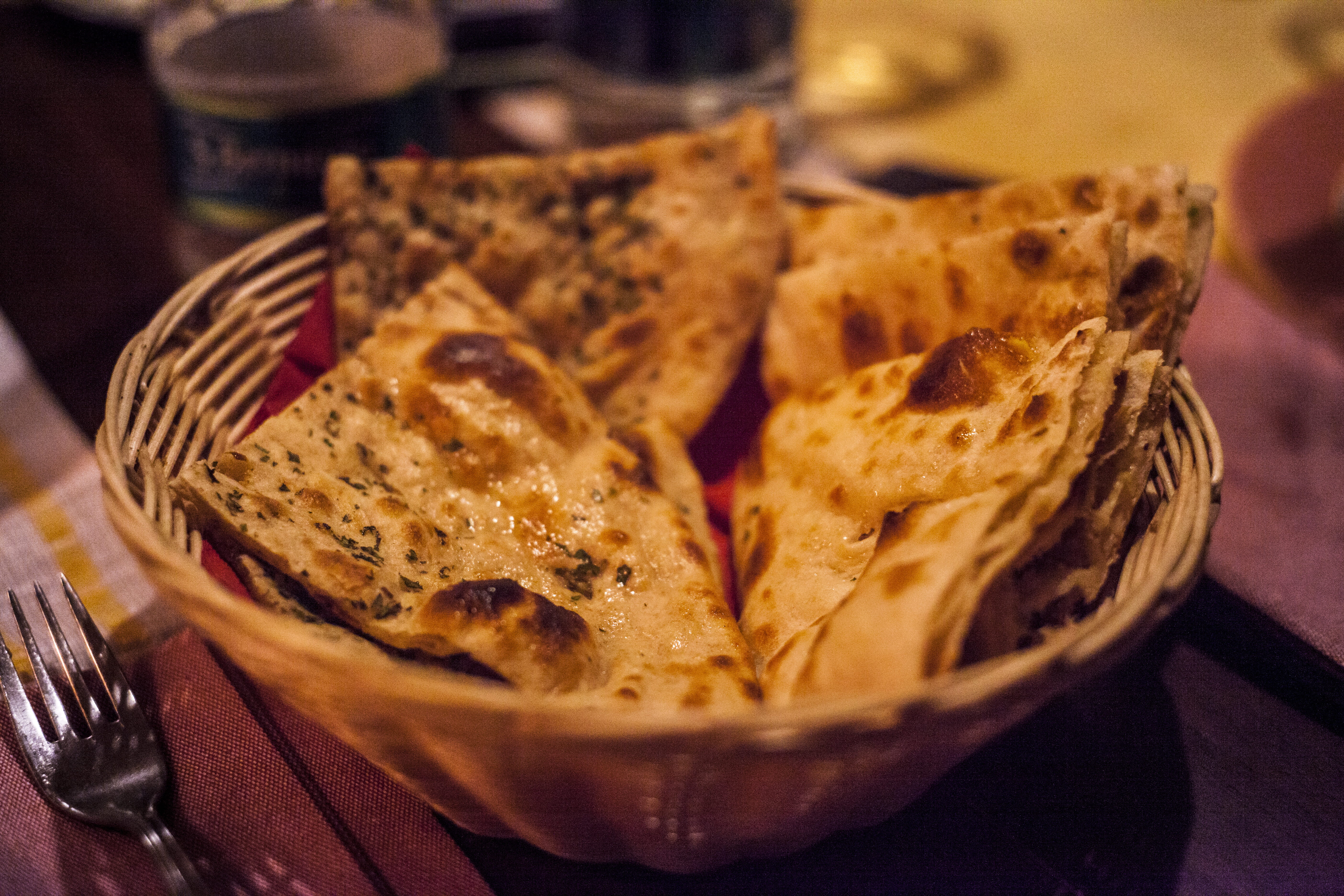 traditional, bread, food and drink, meal, delicious, flatbreads, fork, french food, food, wicker, homemade, selective focus, table, baked, serving size, HD Wallpaper